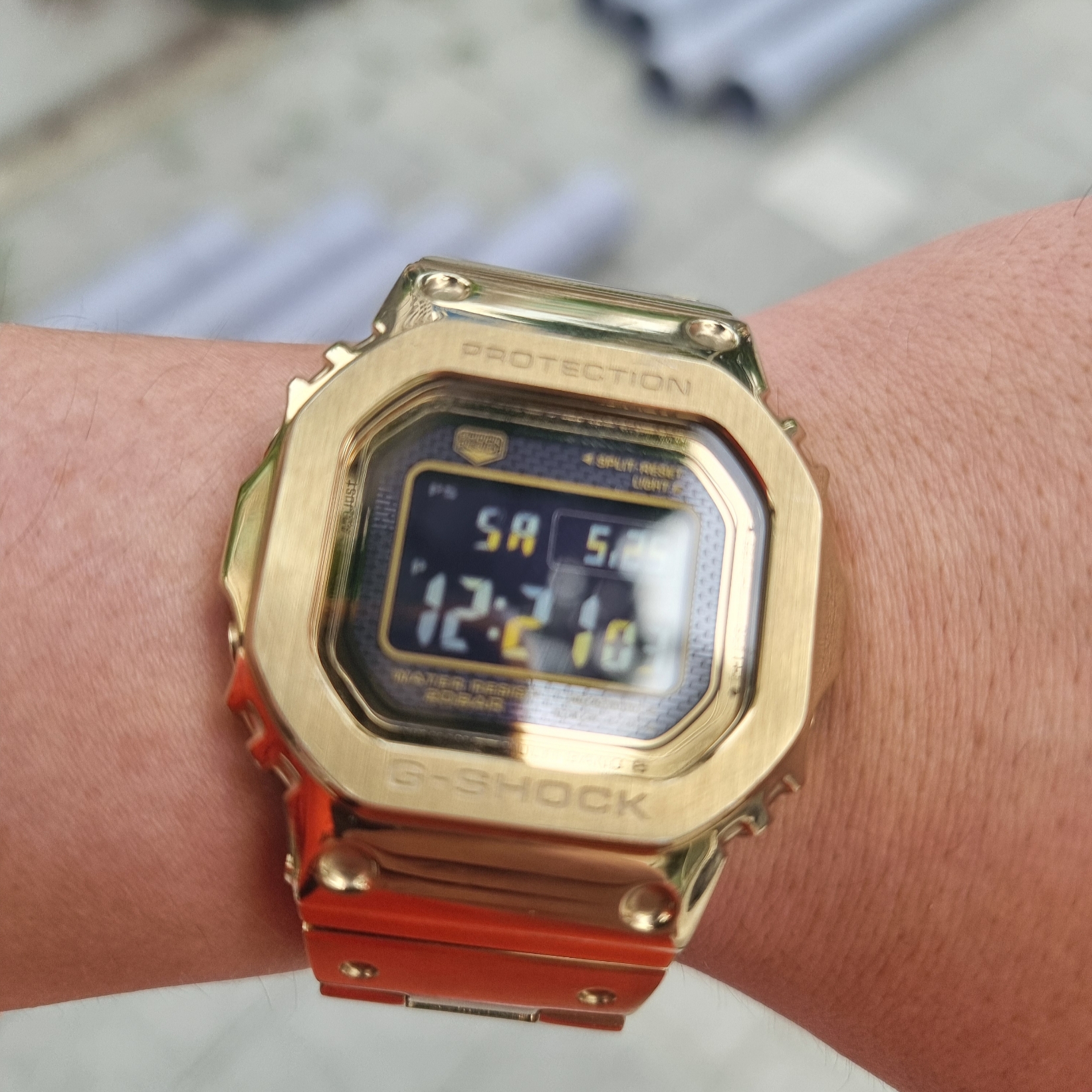Casio G-Shock GMW-B5000GD-9 착용 스타일 - 2