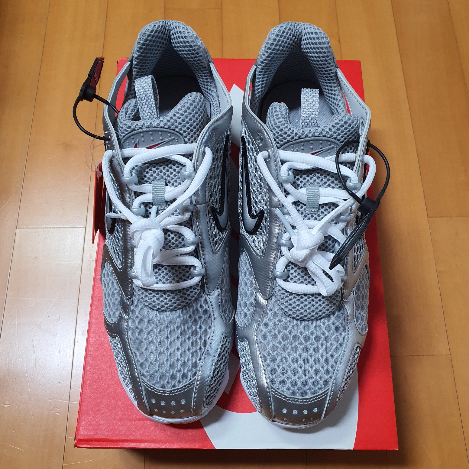 Nike Air Zoom Spiridon Cage 2 Metallic Silver 착용 스타일