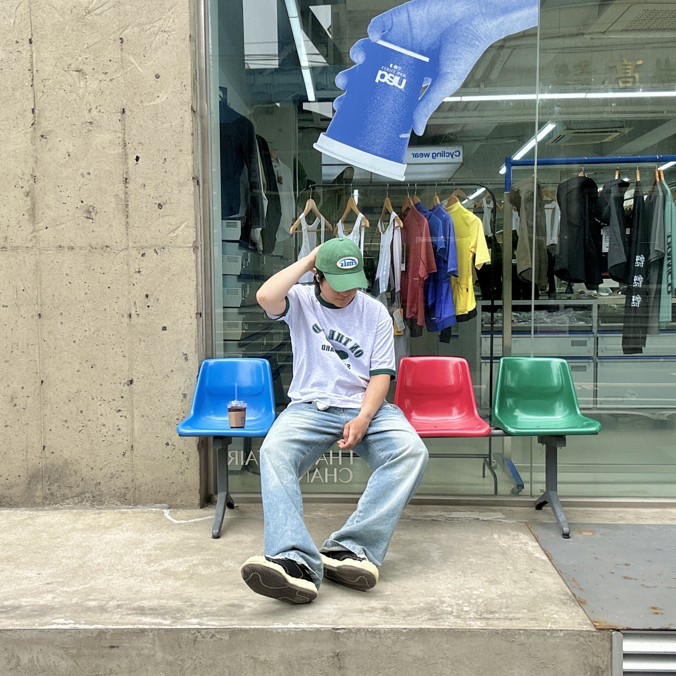 Emis Wappen Ball Cap Green, Maison Mihara Yasuhiro Blakey VL OG Sole Canvas Low-top Sneakers Black 착용 스타일 - 2