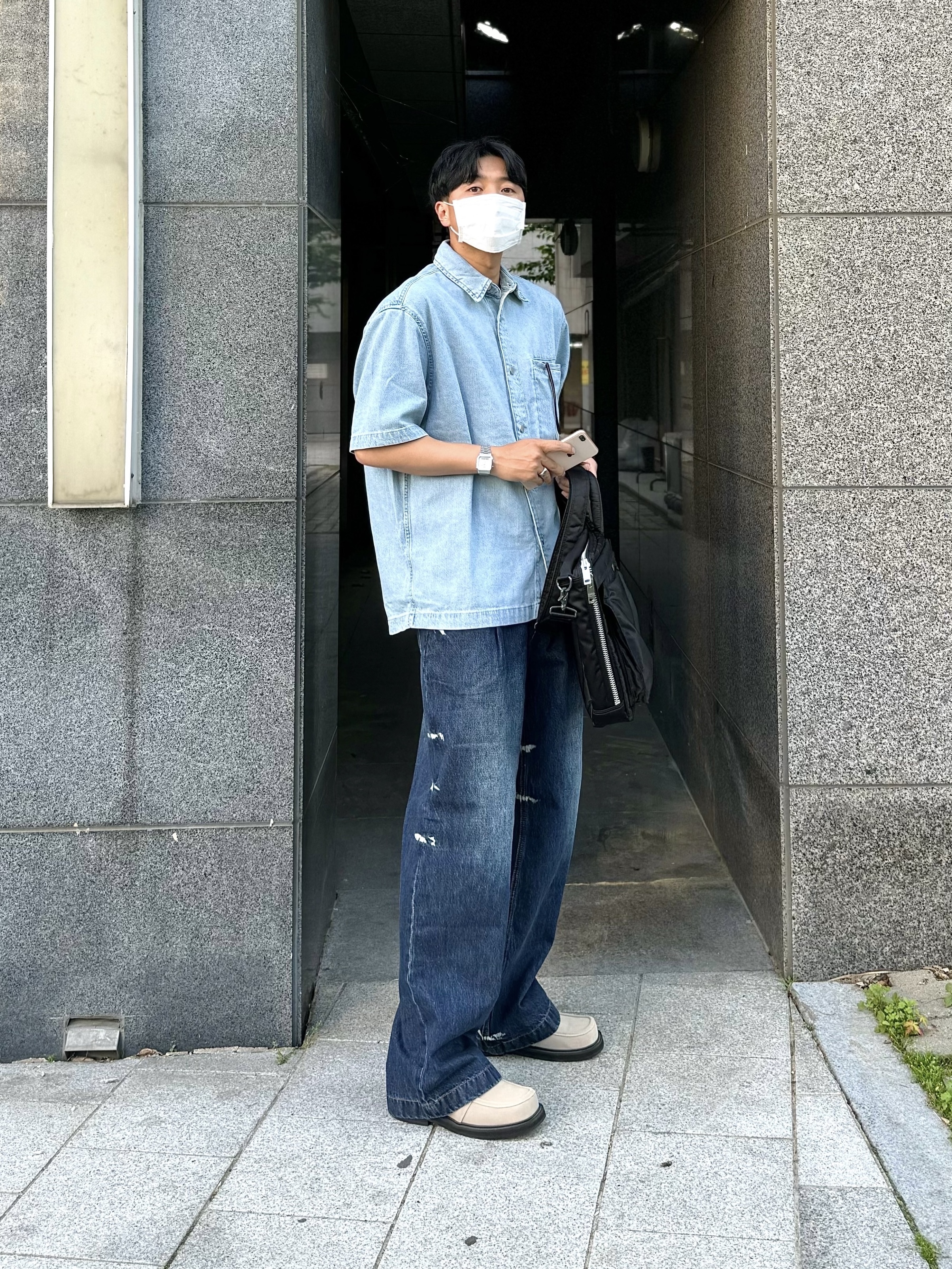 Porter Tanker 2Way Briefcase Black 착용 스타일 - 1