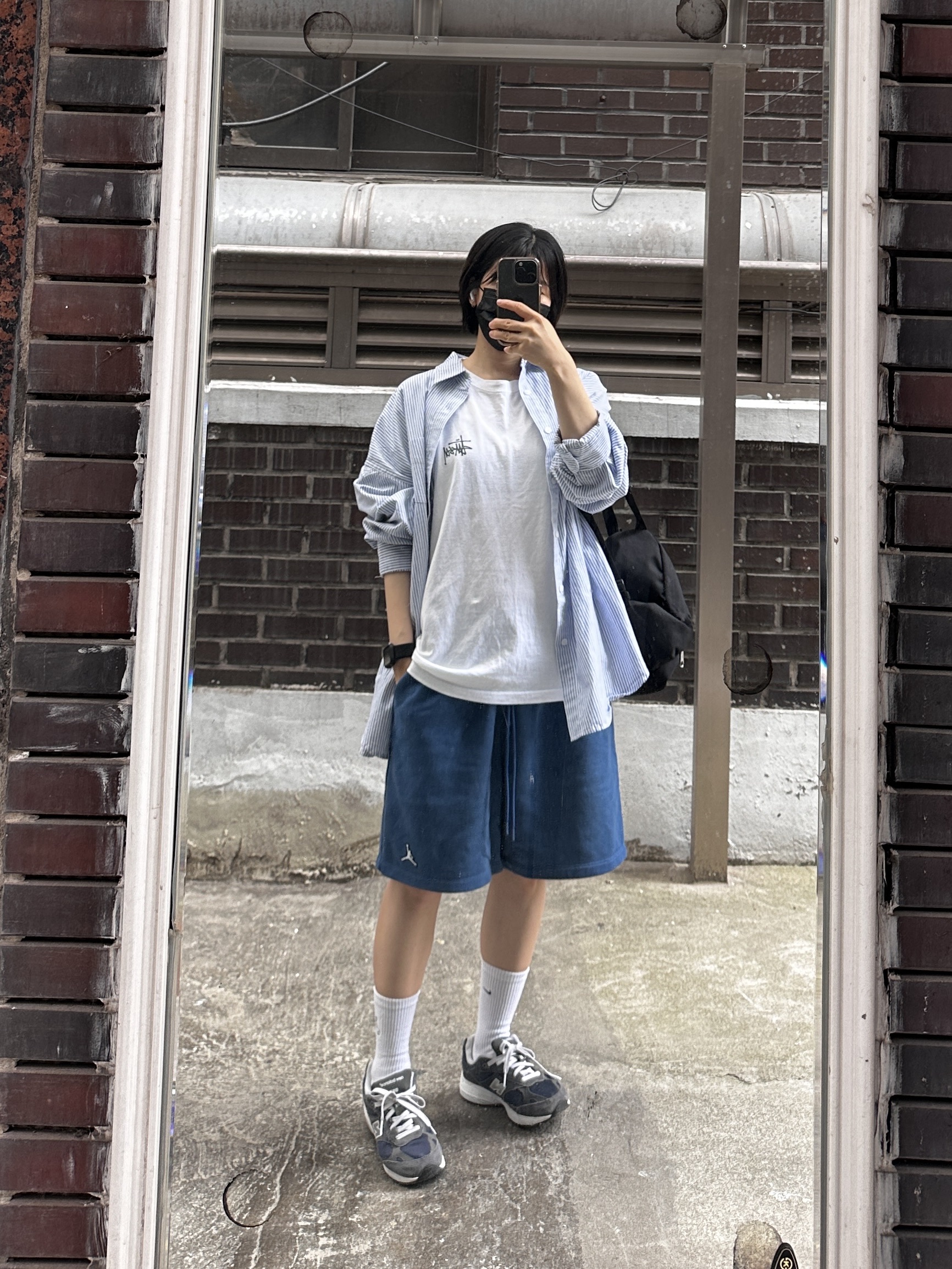 Jansport Half Pint Mini Backpack Black, Stussy Basic Stussy T-Shirt White 2023 착용 스타일