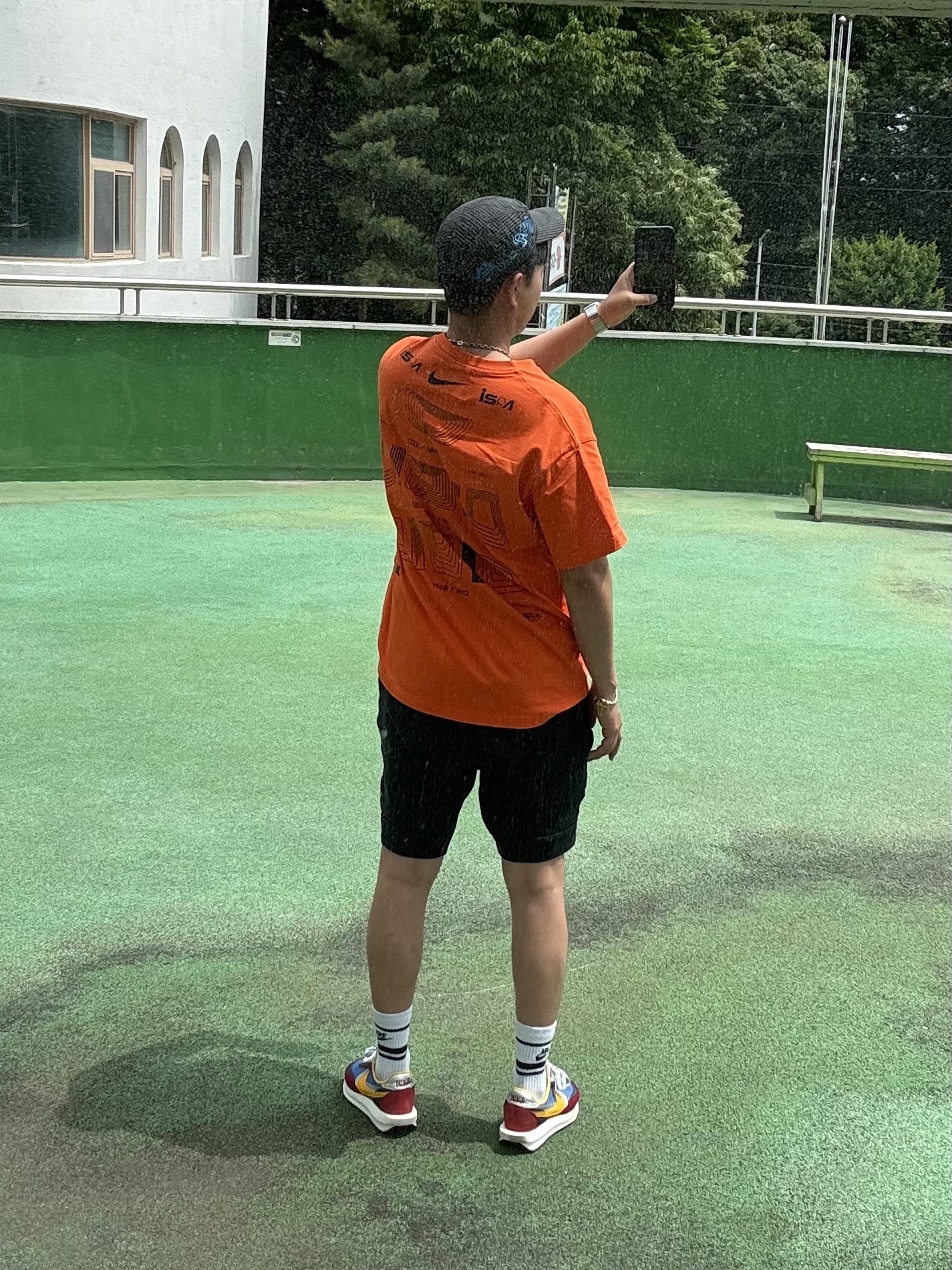 Nike NRG ISPA Graphic T-Shirt Orange, Nike x Off-White NRG Hat Black 착용 스타일 - 2