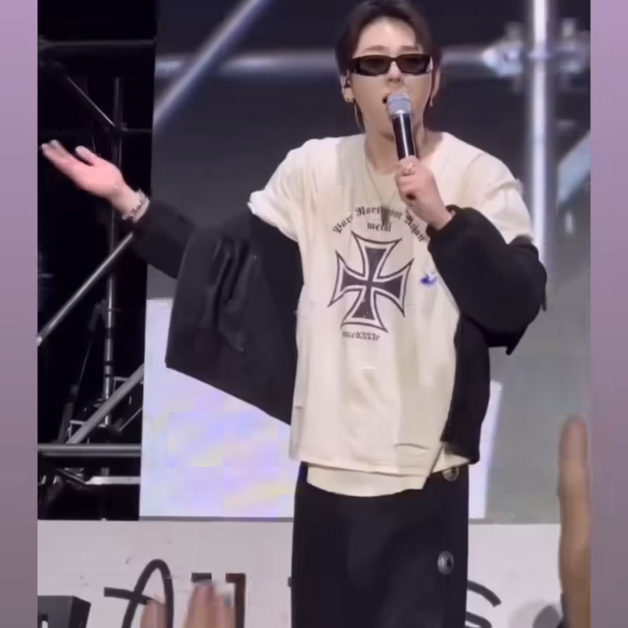 Project G/R x MFM333. 3 Layered Long Sleeve Ivory 착용 스타일