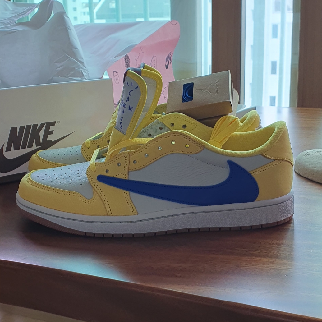 (W) Jordan 1 x Travis Scott Retro Low OG SP Canary 착용 스타일