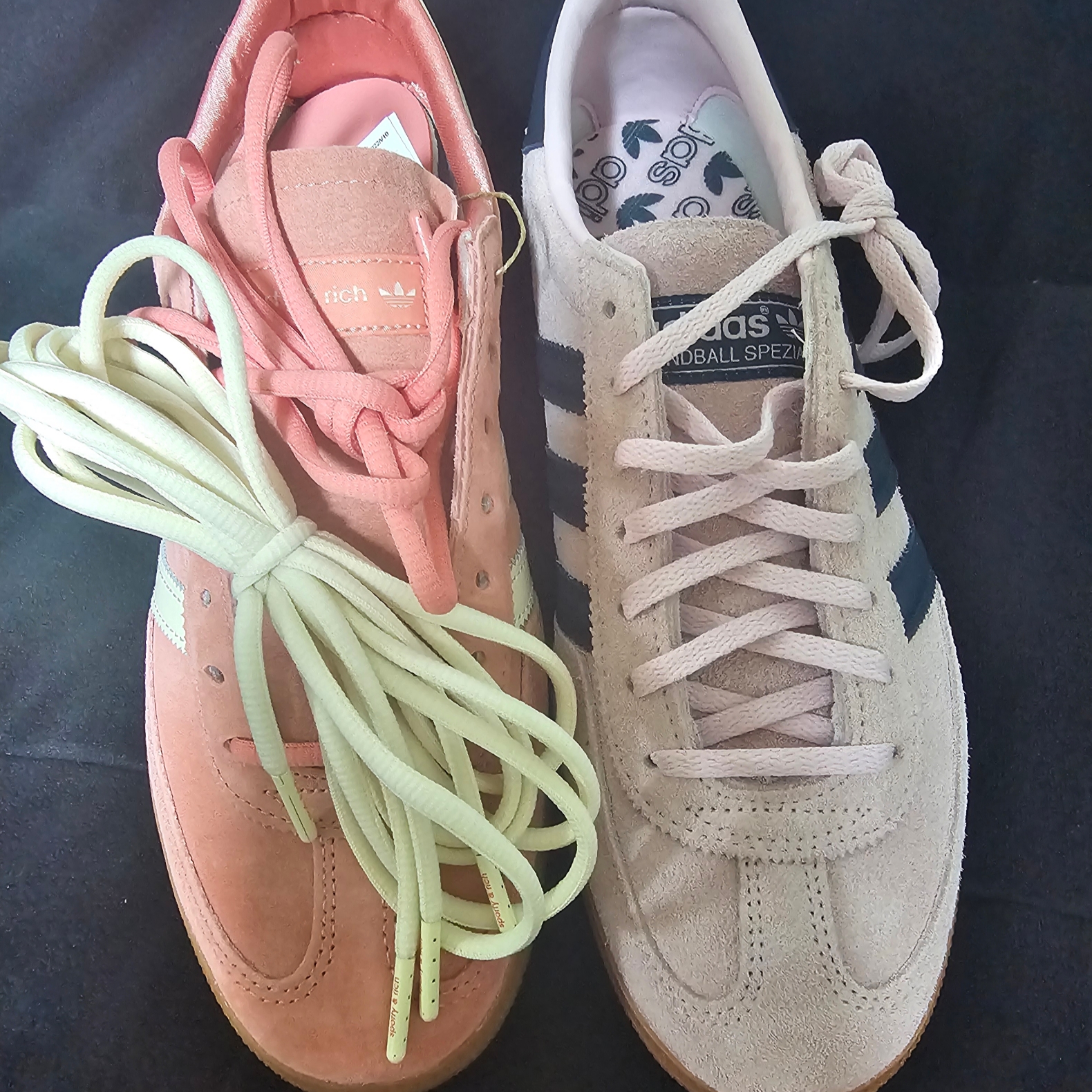 Adidas x Sporty & Rich Spezial Handball Pantone Cream White, (W) Adidas Spezial Handball Clear Pink 착용 스타일 - 1