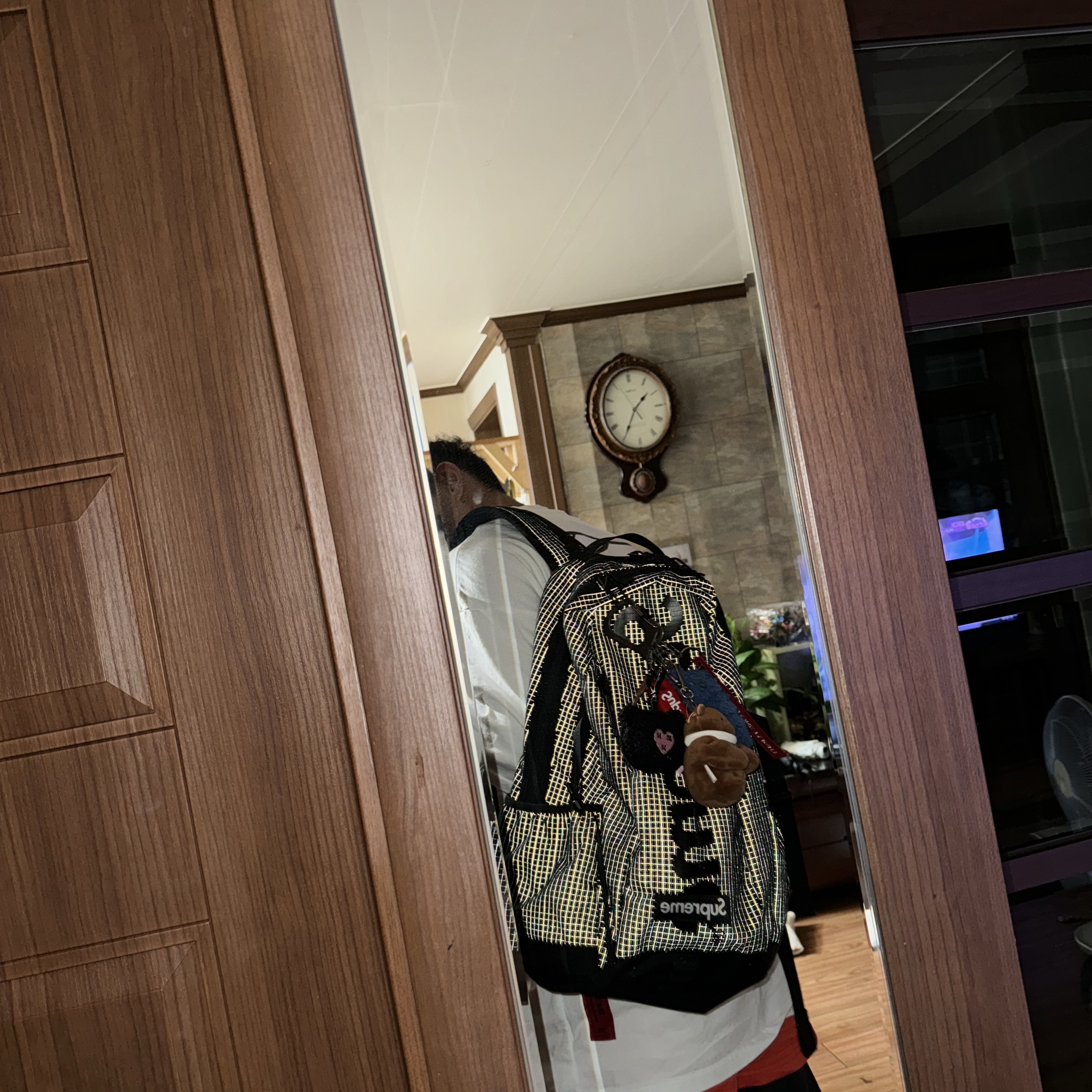 Supreme Backpack Black - 24SS 착용 스타일 - 1