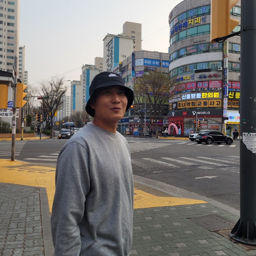Nike NRG Bucket Hat Anthracite 착용 스타일