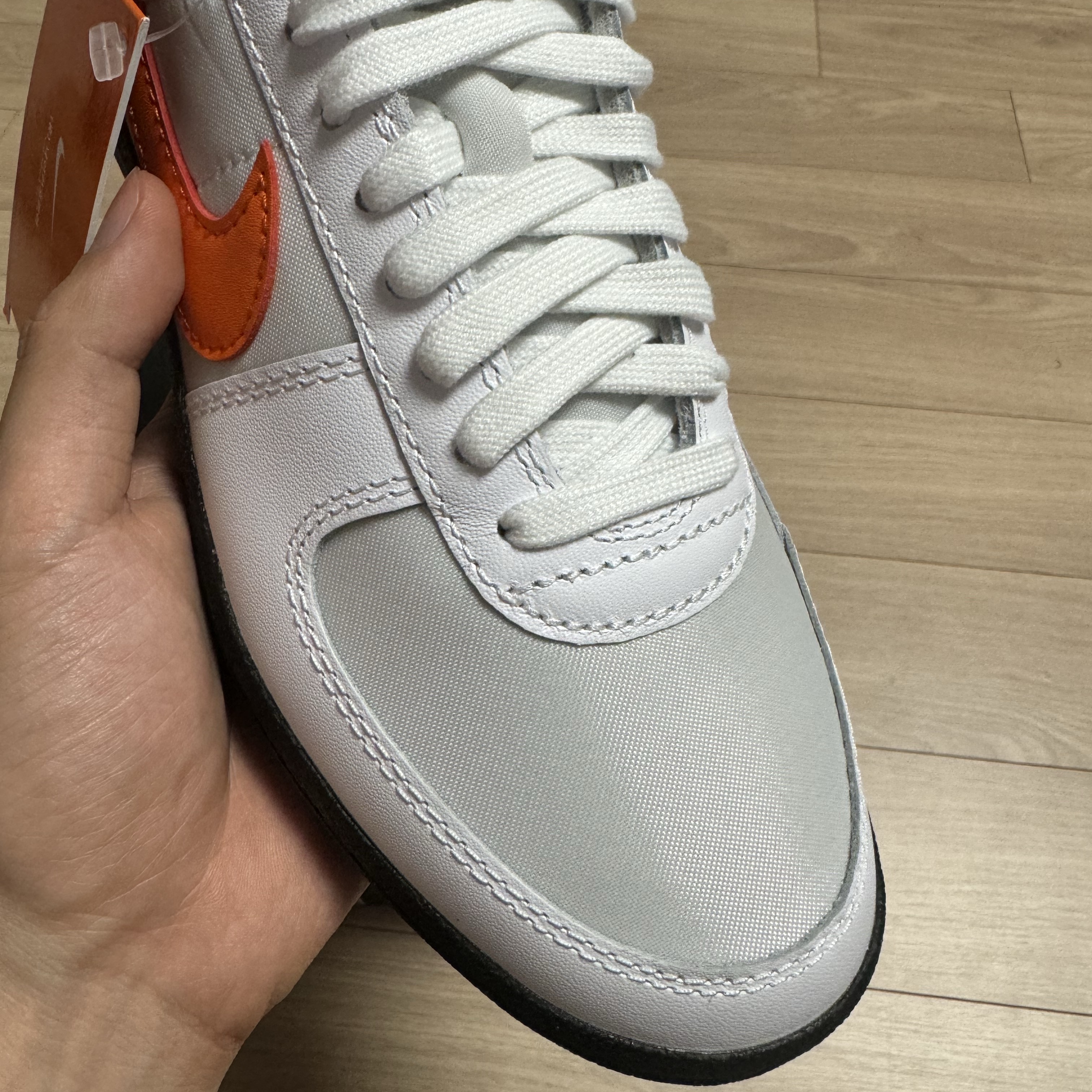 Nike Field General 82 SP White and Orange Blaze 착용 스타일 - 2