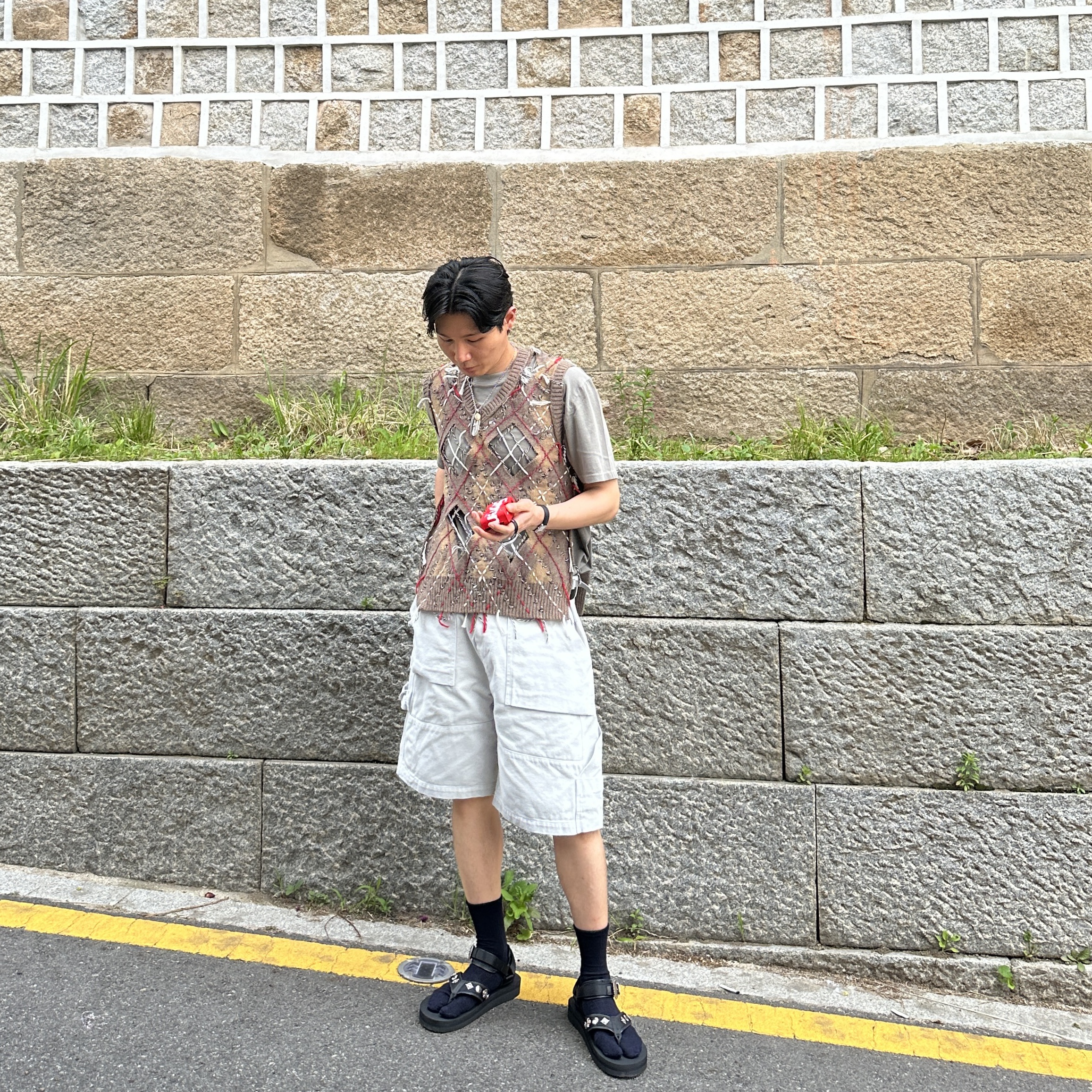 Toga x Suicoke Tono Sandals Black 착용 스타일 - 4