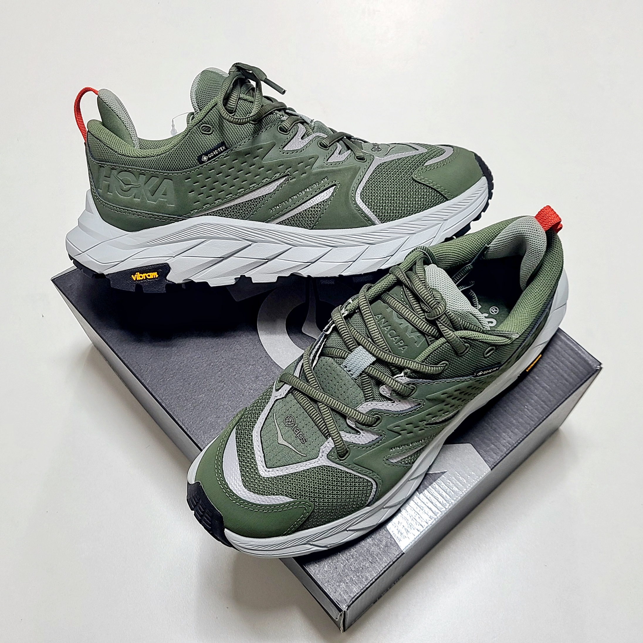 Hoka x WTAPS Anacapa Low GTX Four Leaf Clover 착용 스타일