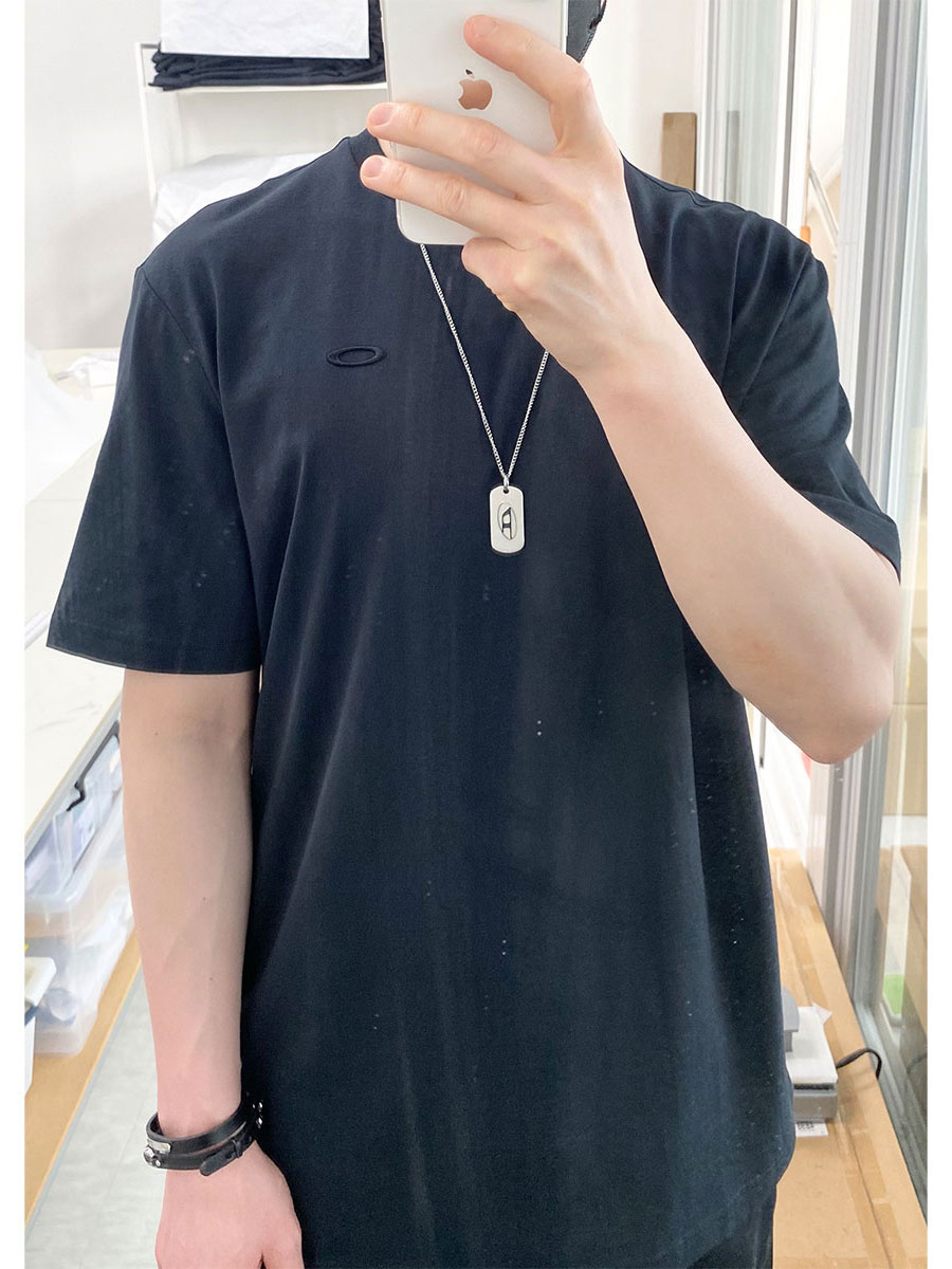 Diesel Dx1352 Stainless Steel Logo Dog Tag Necklace Silver 착용 스타일