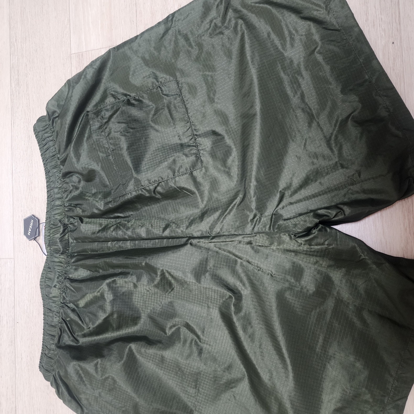 IAB Studio Ripstop Shorts Deep Green 착용 스타일 - 2