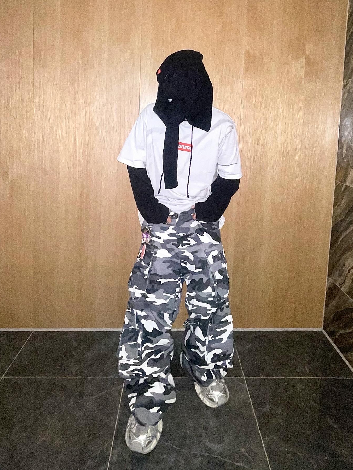 Supreme x MM6 Maison Margiela Box Logo T-Shirt White - 24SS, Project G/R Oversized Convertible Cargo Pants City Camo 착용 스타일 - 1