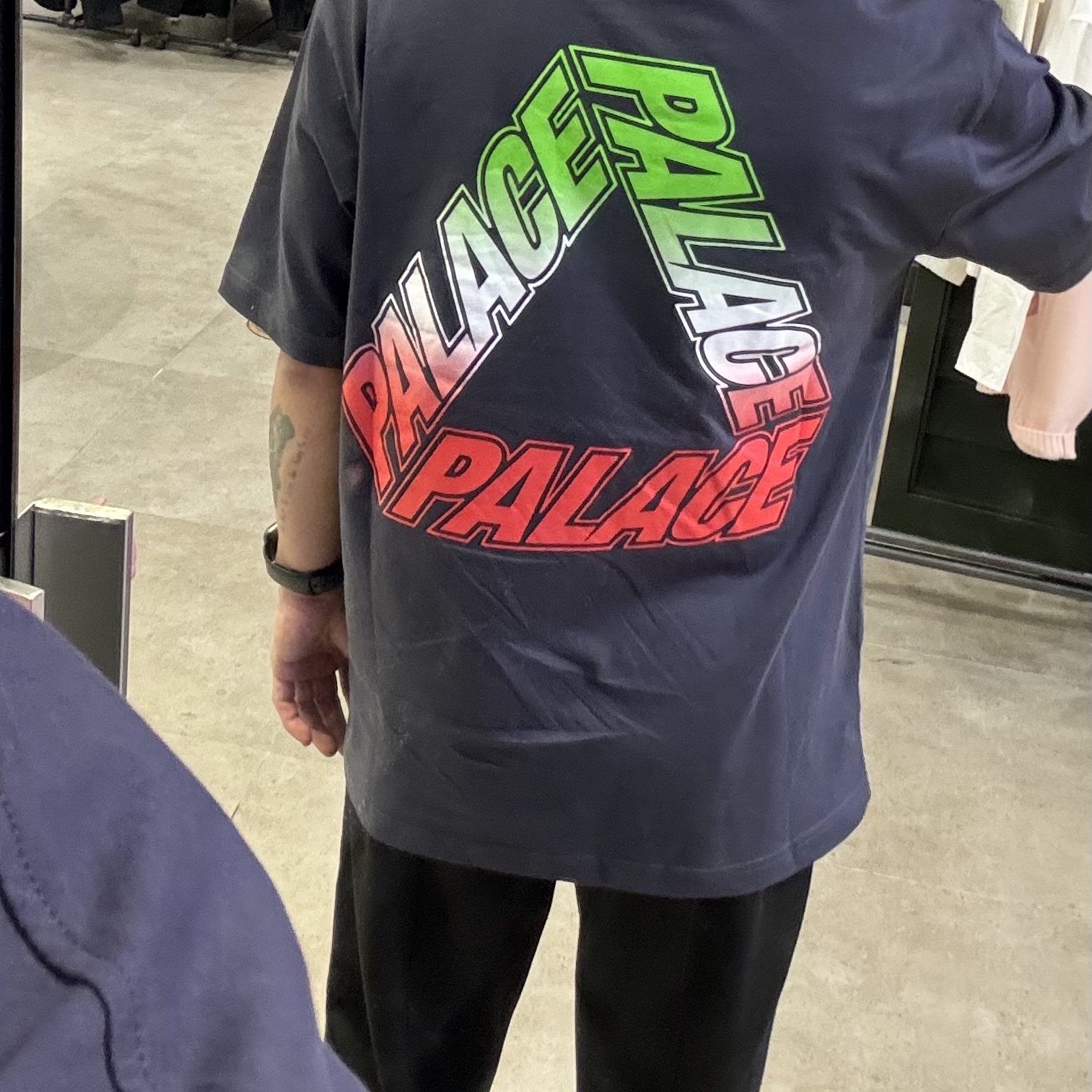 Palace Spectrum P3 T-Shirt Navy - 23SS 착용 스타일