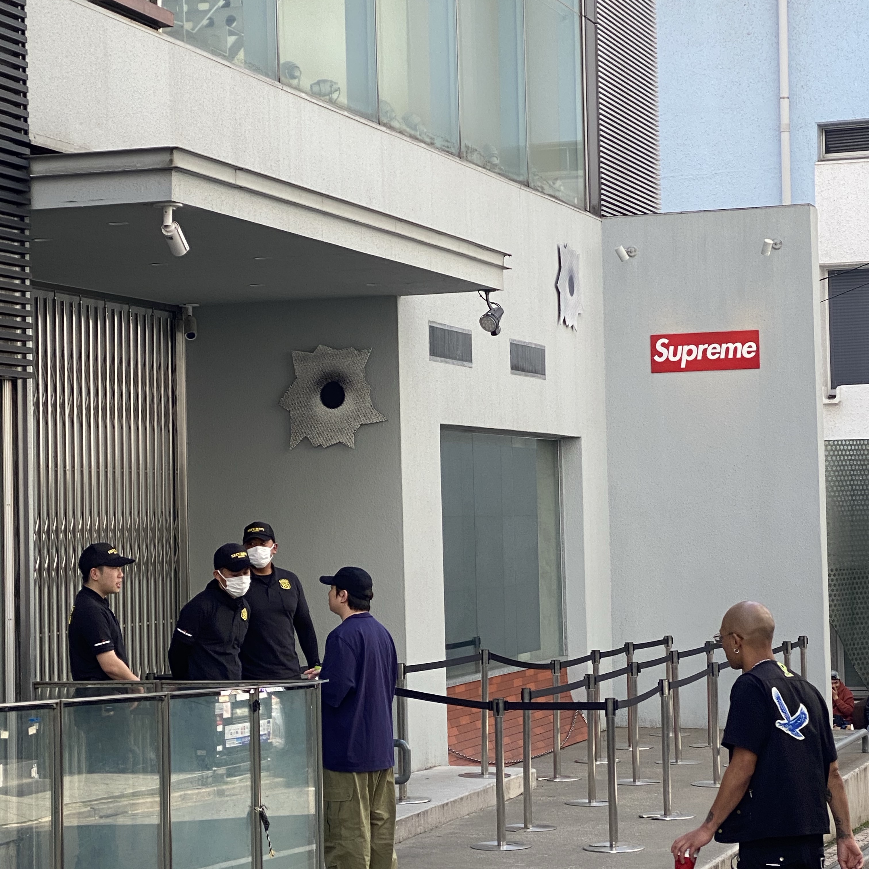 Supreme x Bounty Hunter Sweater Black - 23FW, Vivienne Westwood Mayfair Bas Relief Pendant Silver 착용 스타일 - 3