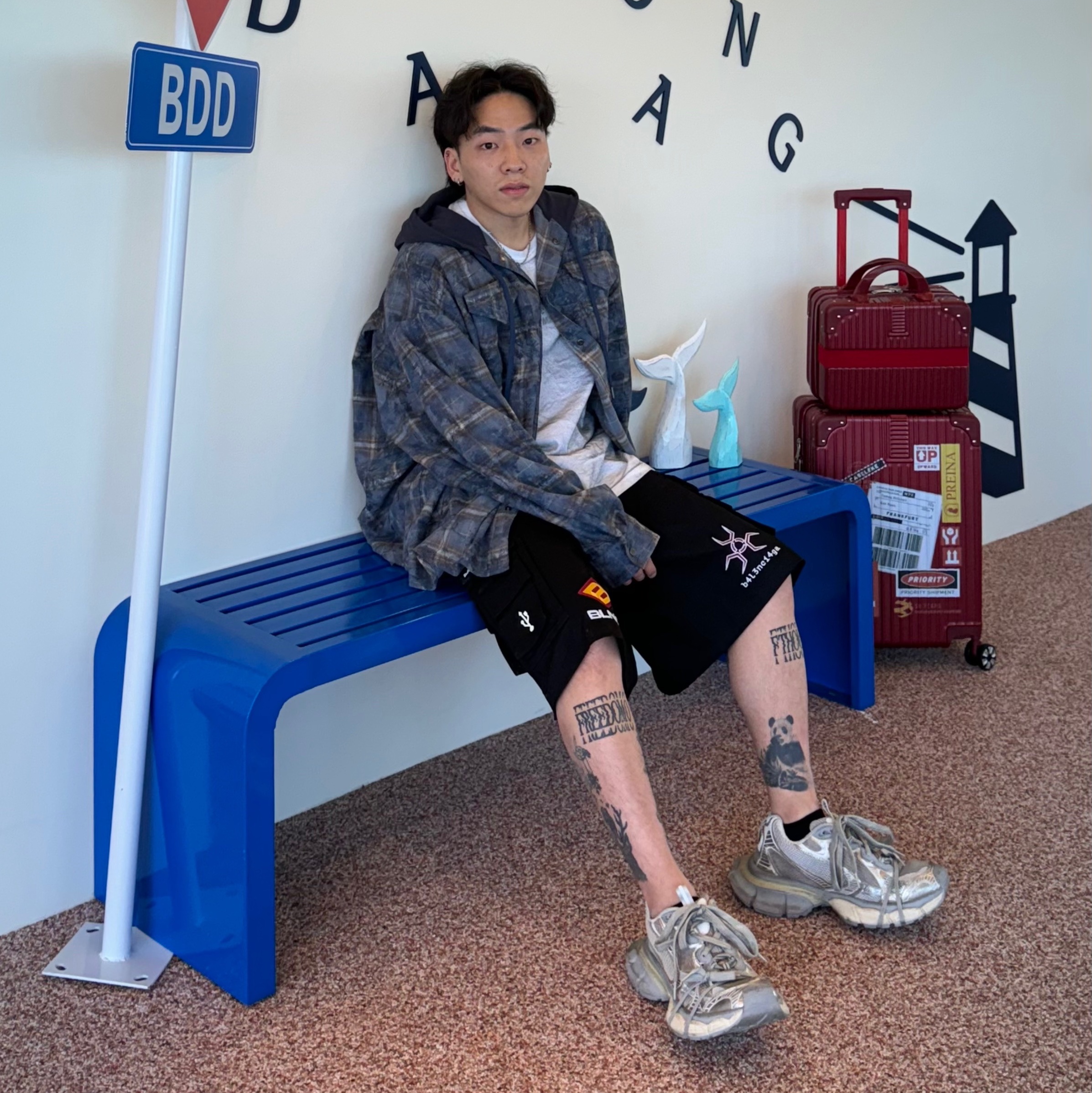 Balenciaga 3XL Sneakers Light Beige 착용 스타일 - 1