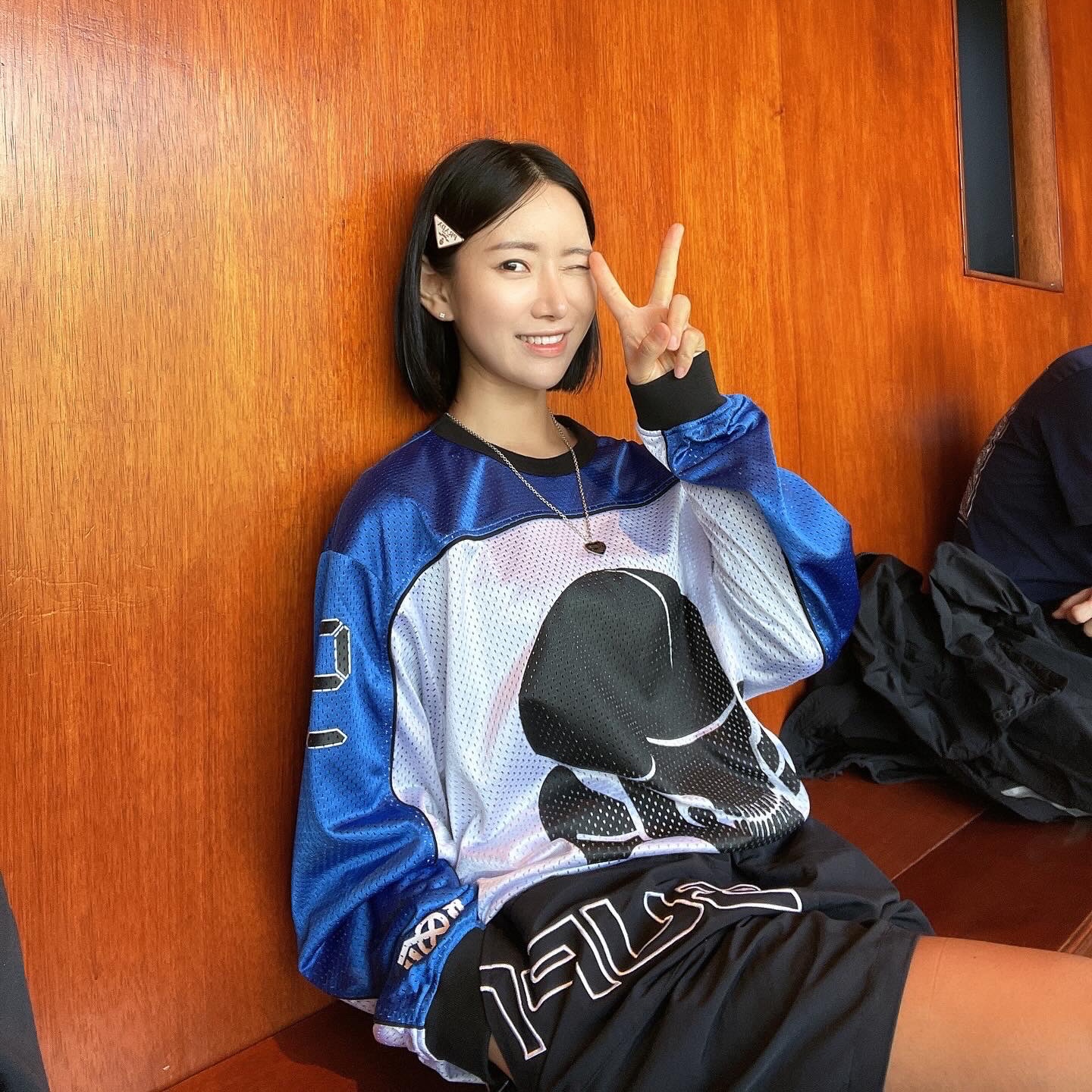 Supreme x Bounty Hunter Mesh Moto Jersey Royal Blue - 23FW, Supreme Curve Nylon Short Black - 24SS 착용 스타일 - 2