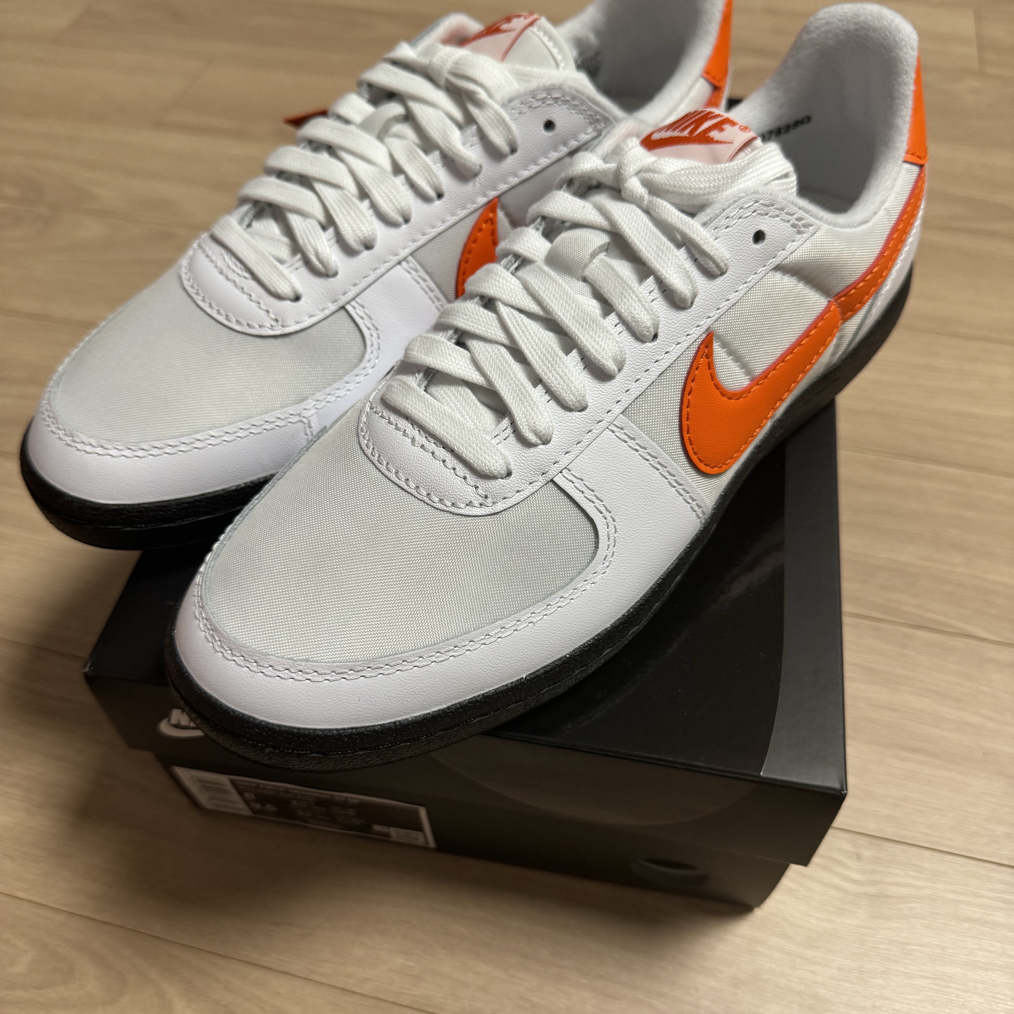 Nike Field General 82 SP White and Orange Blaze 착용 스타일 - 1