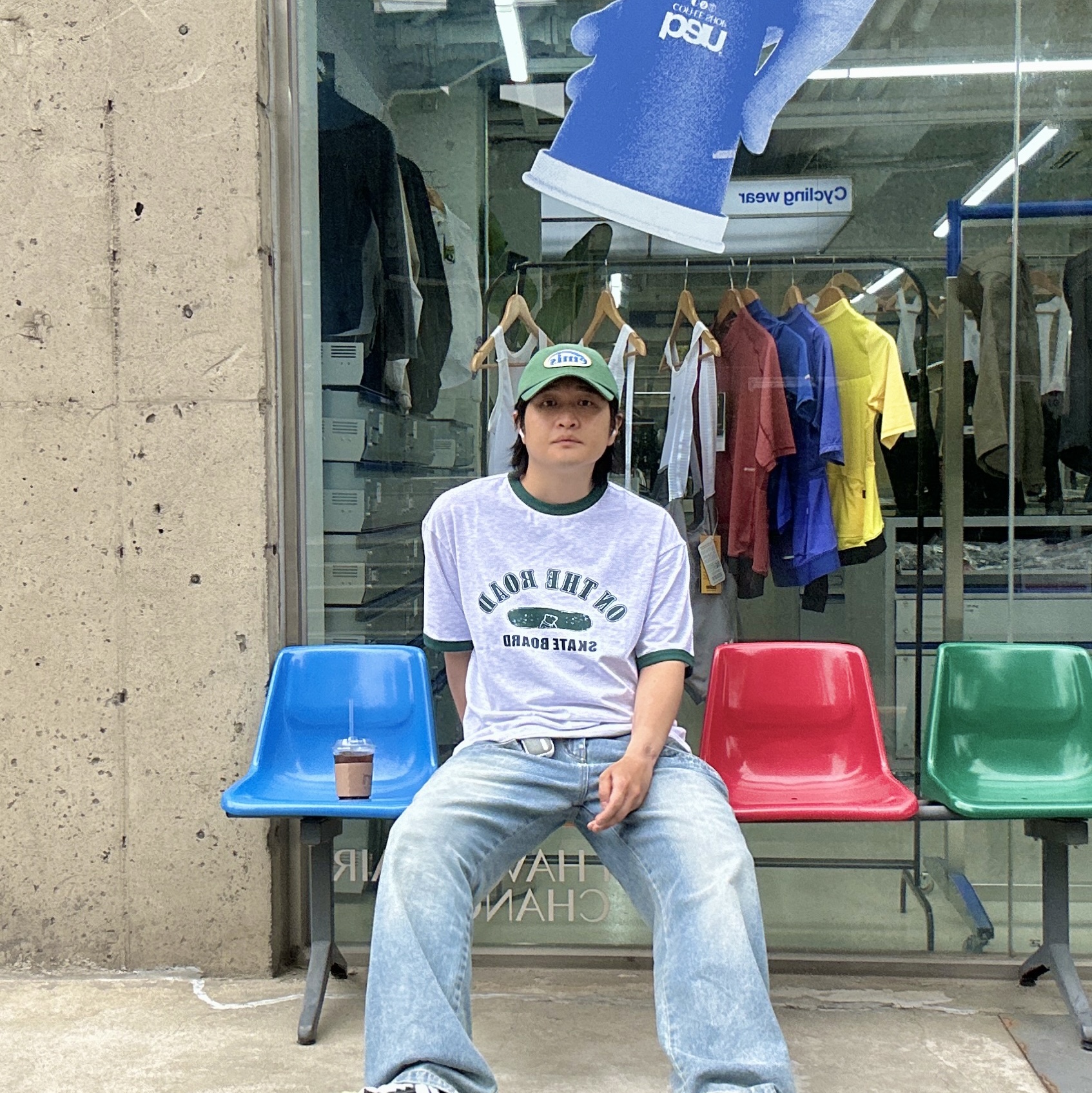 Emis Wappen Ball Cap Green, Maison Mihara Yasuhiro Blakey VL OG Sole Canvas Low-top Sneakers Black 착용 스타일 - 1