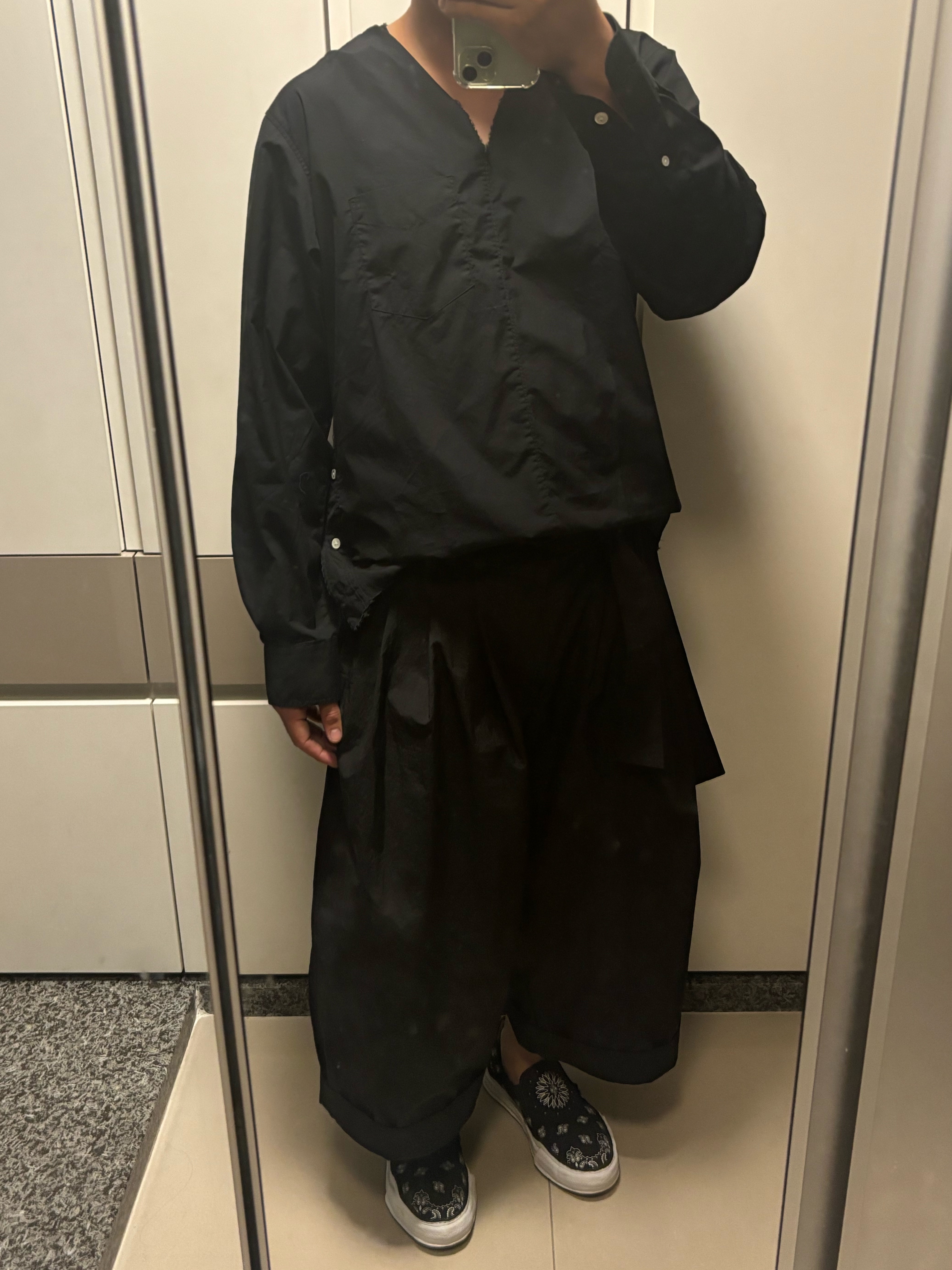 Maison Mihara Yasuhiro OG Sole Bandana Slip On Sneakers Black 착용 스타일
