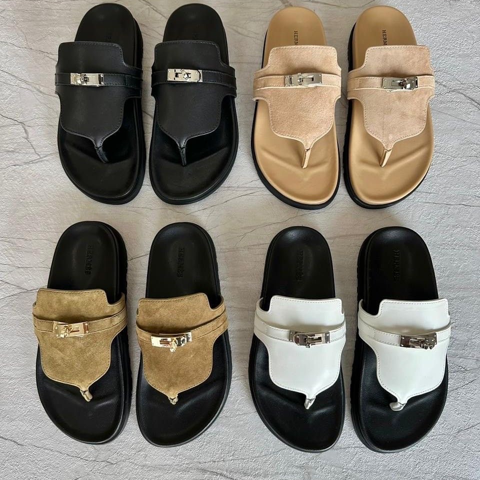 (W) Hermes Empire Sandal Calfskin & Palladium Noir 착용 스타일 - 3