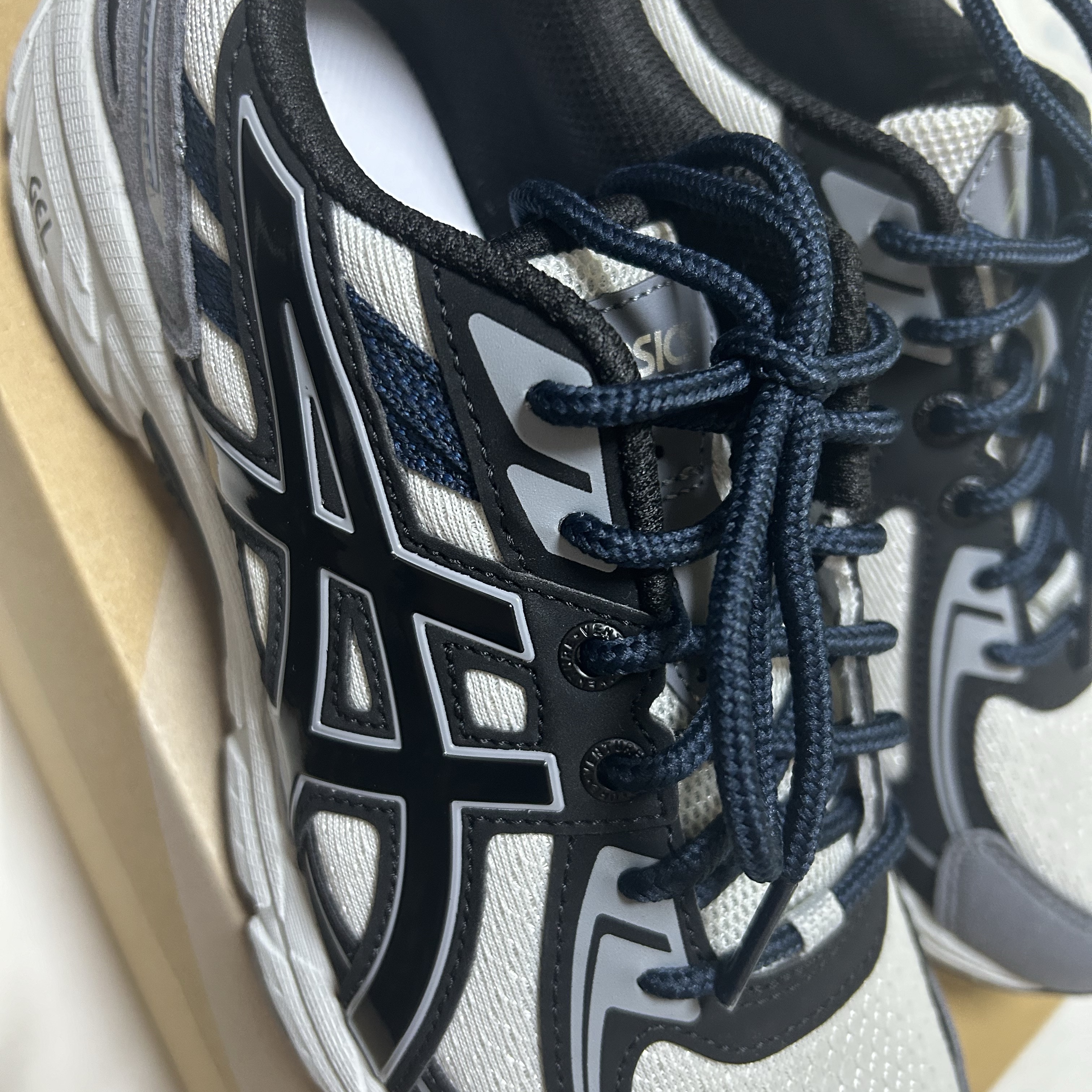 Asics Gel-Venture 6 SPS Glacier Grey 착용 스타일