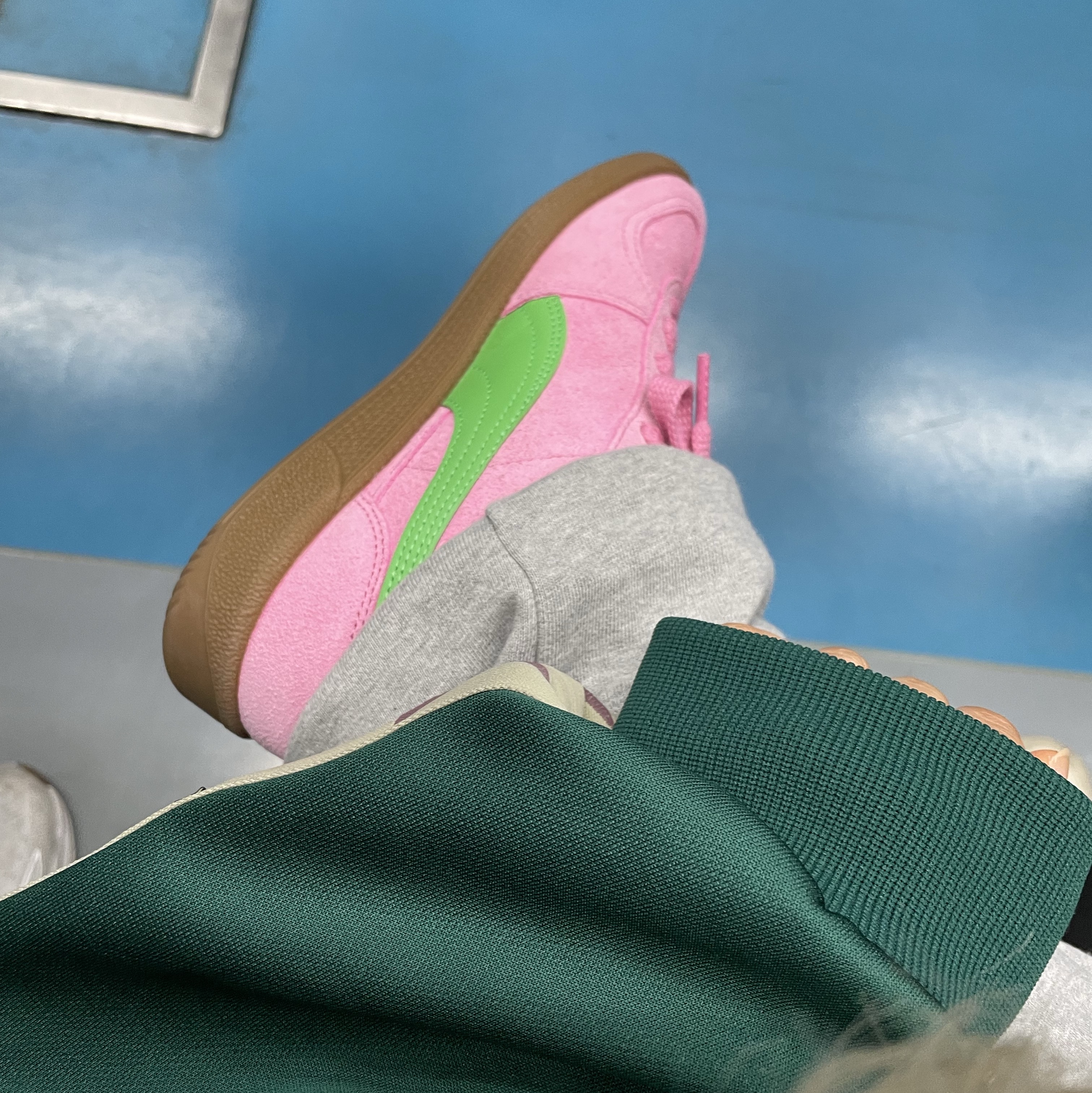 Puma Palermo Special Pink Delight Green 착용 스타일 - 3