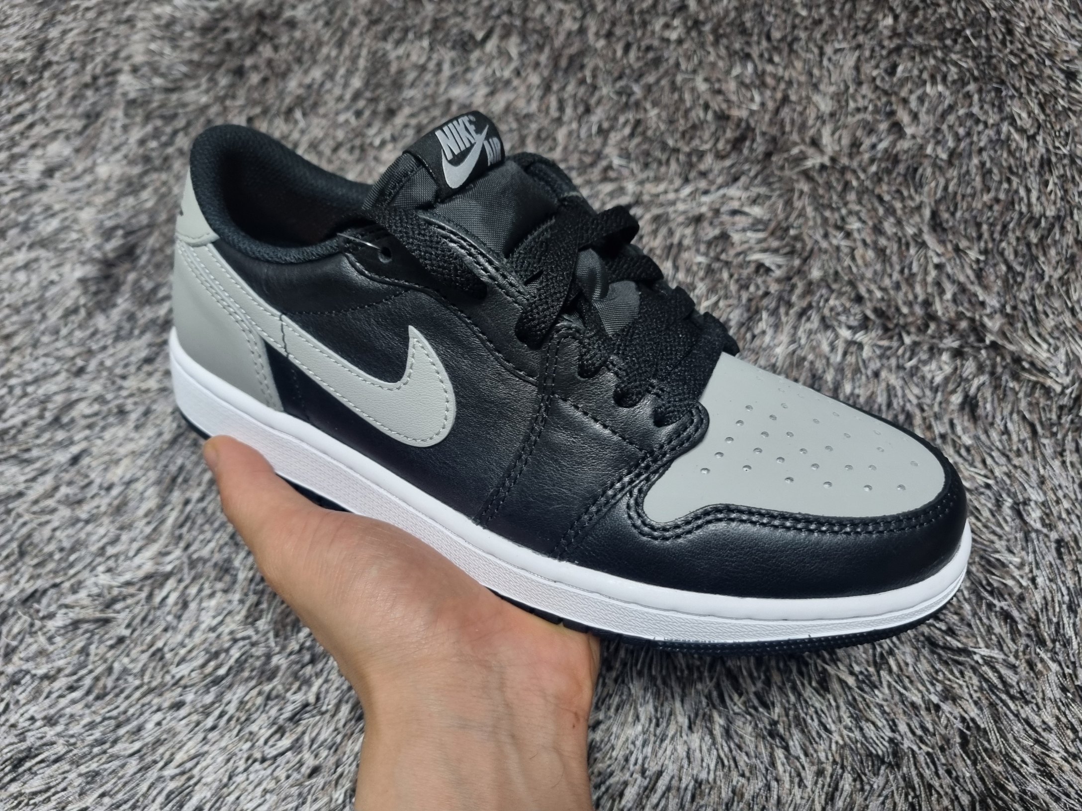 Jordan 1 Retro Low OG Shadow 착용 스타일