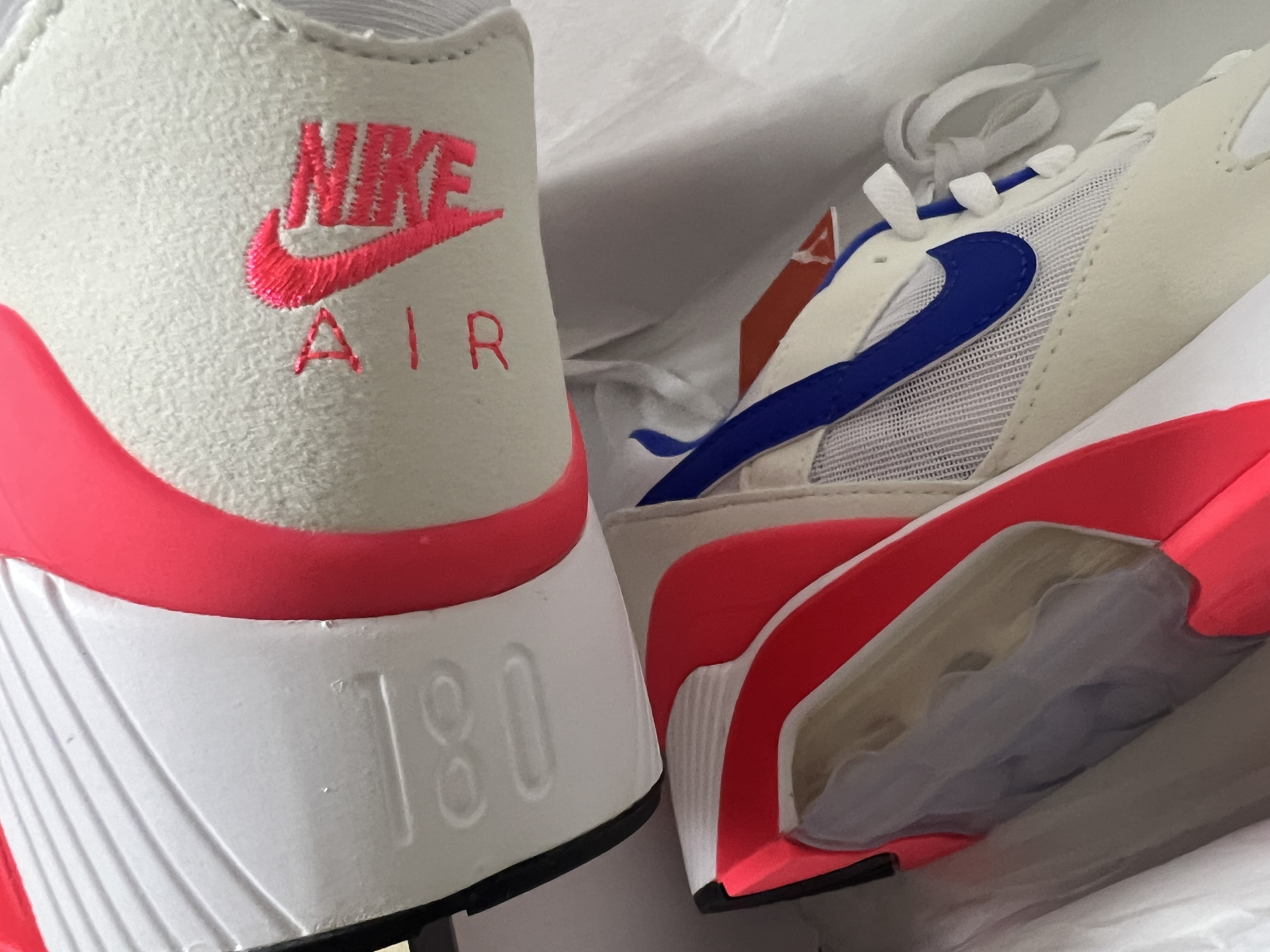 Nike Air 180 Ultramarine 착용 스타일