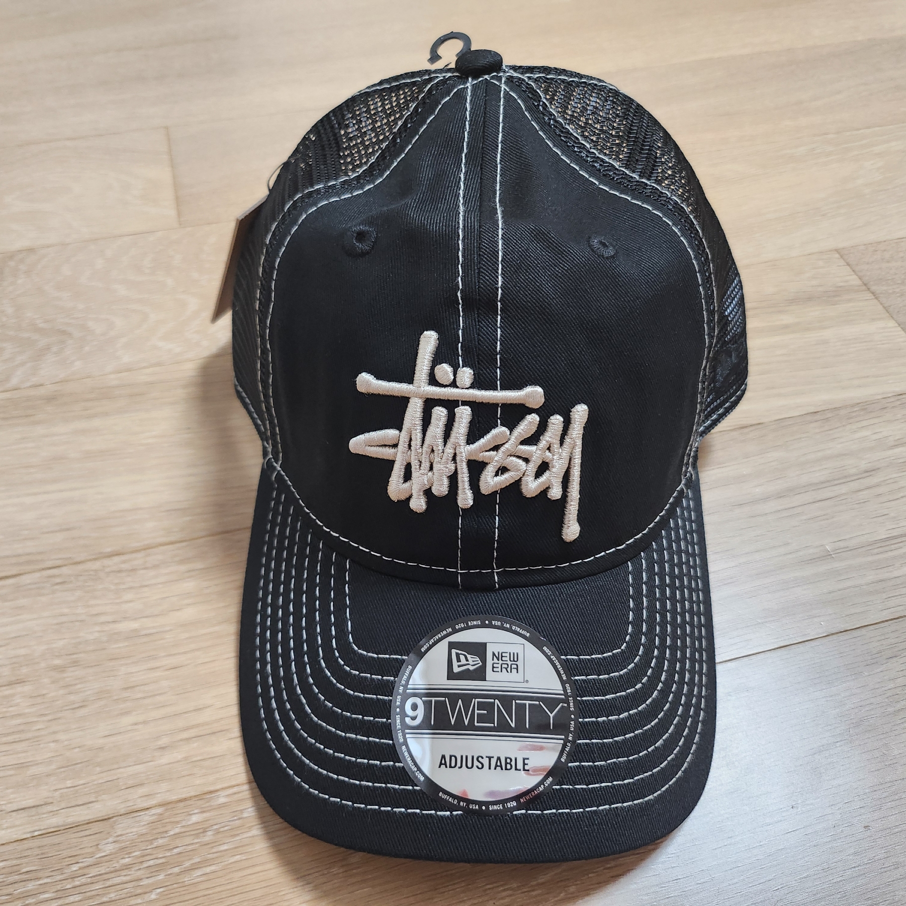 Stussy New Era 9twenty Basic Trucker Black 착용 스타일 - 2