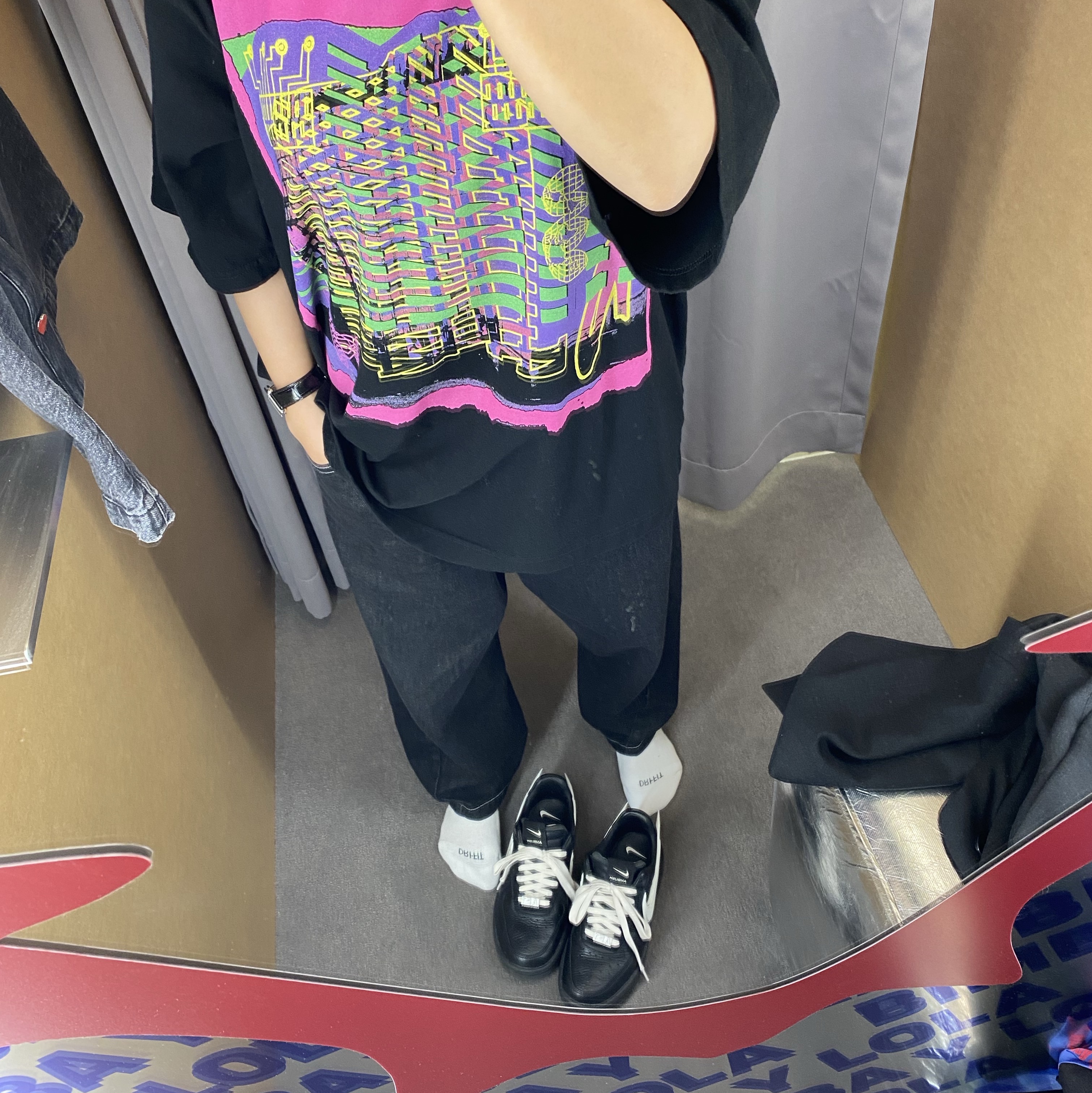 Nike x Ambush Air Force 1 Low SP Black, Cartier Tank Must Watch Small Quartz Steel Calfskin Black 착용 스타일