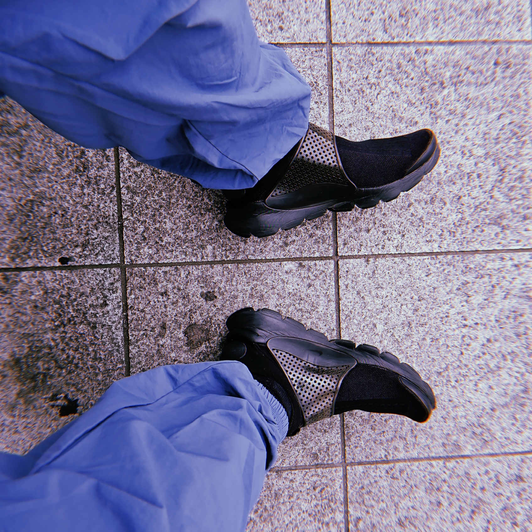 Nike Sock Dart Triple Black 착용 스타일
