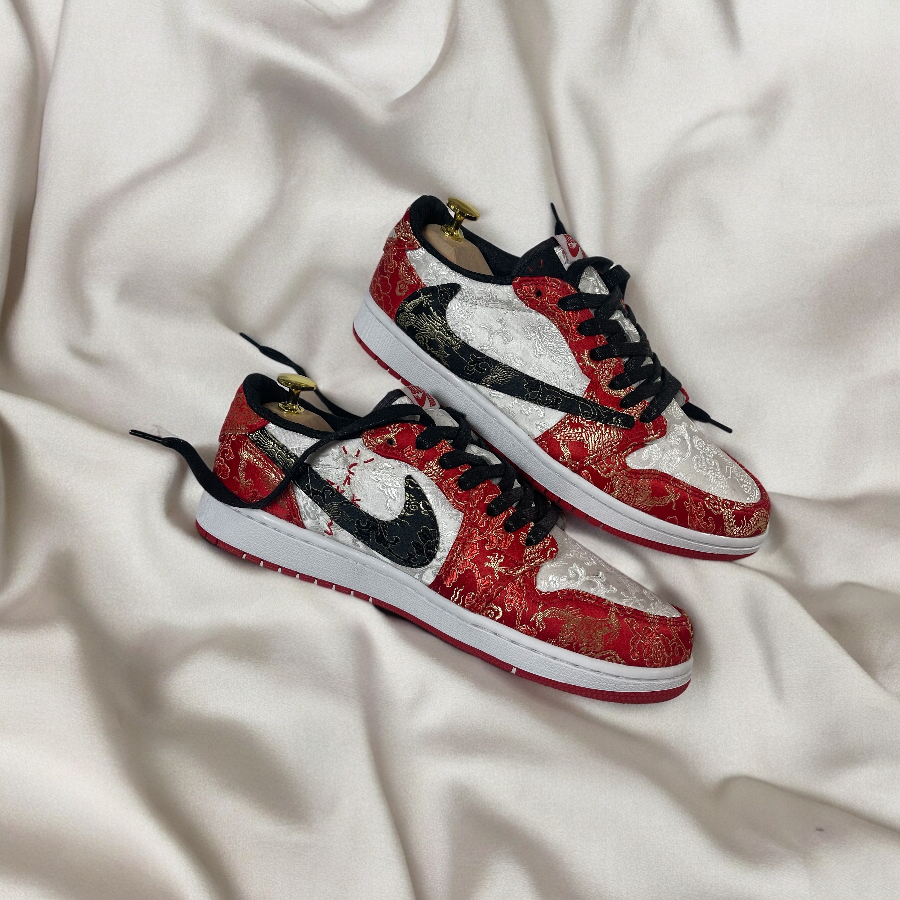 Jordan 1 Retro Low OG University Red 착용 스타일 - 4