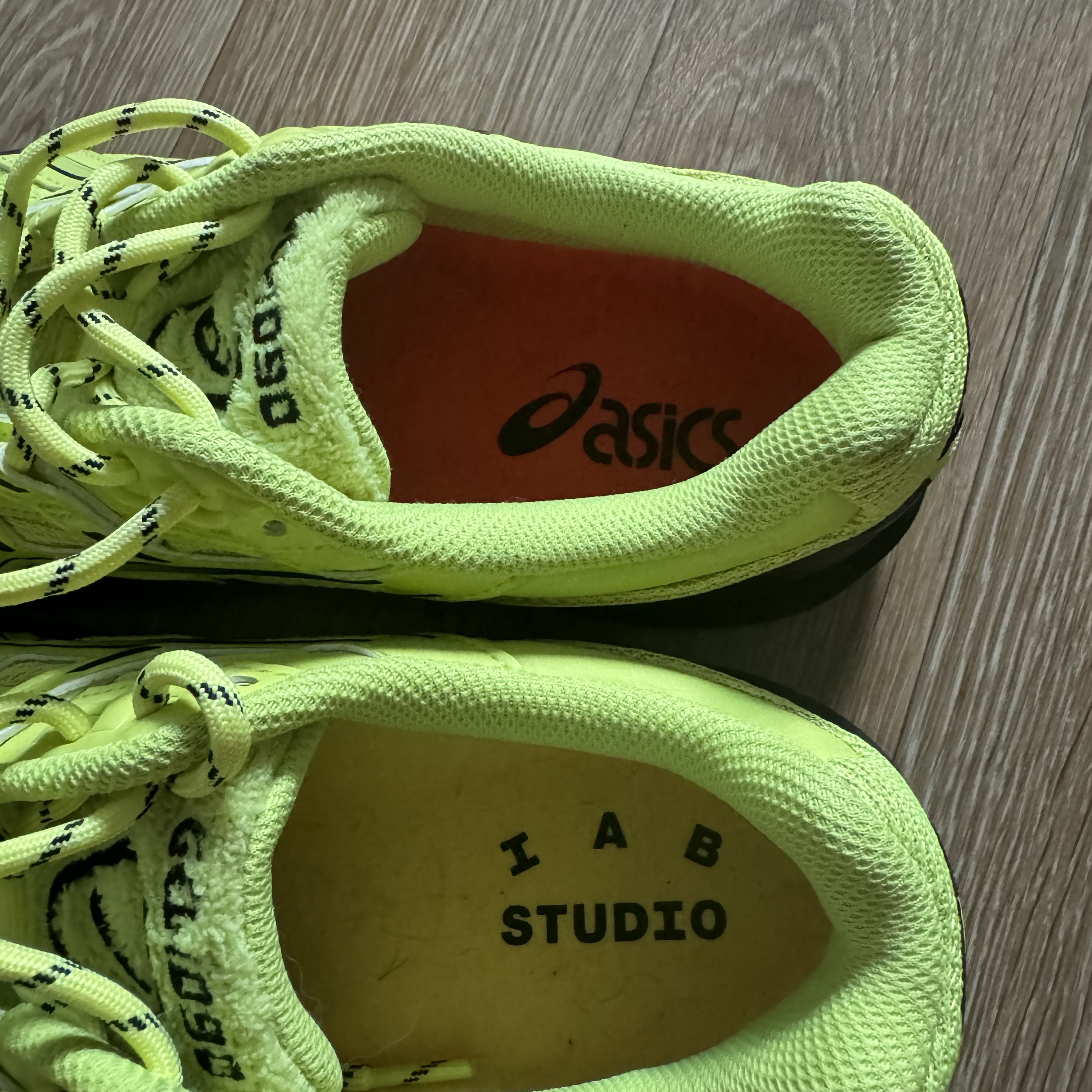 Asics x IAB Studio Gel-1090 Lime 착용 스타일 - 2