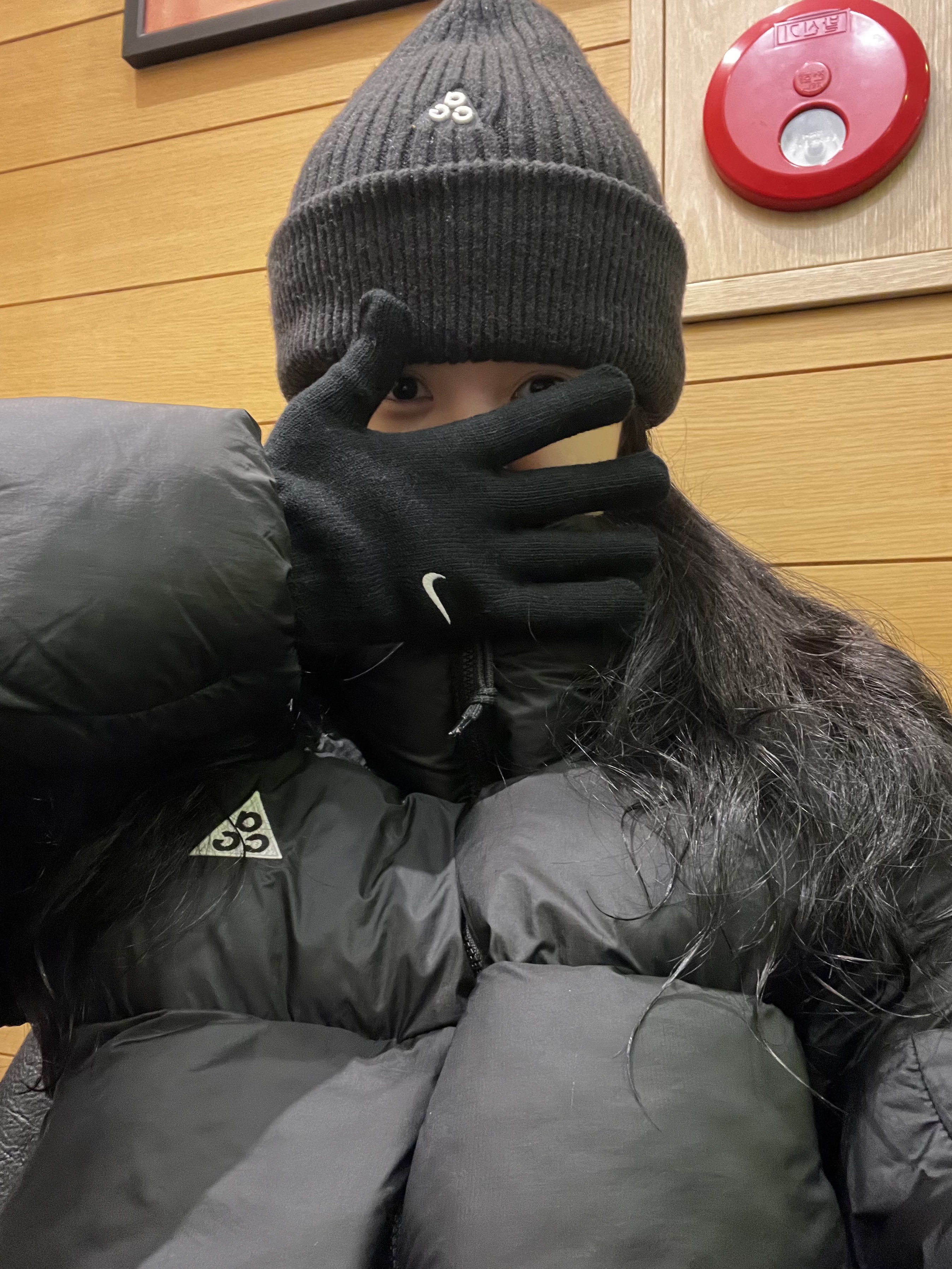 Nike ACG Therma-Fit ADV Lunar Lake Puffer Jacket Black - Asia, Nike Swoosh Knit Glove 2.0 Black 착용 스타일 - 1