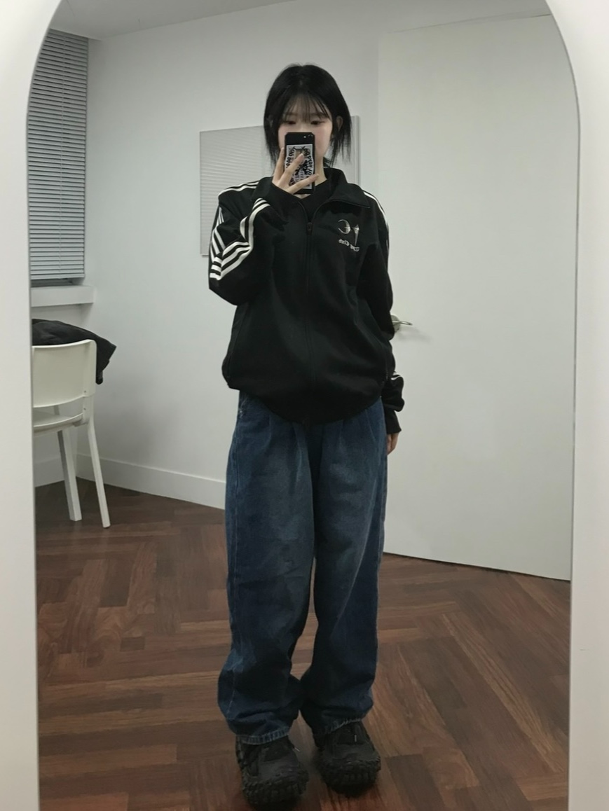 Balenciaga Defender Sneakers Black 착용 스타일 - 2