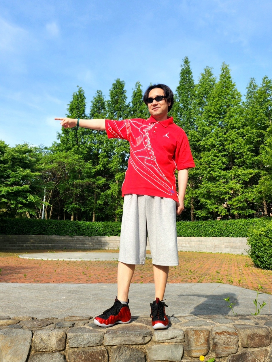 Nike Air Foamposite One Metallic Red 착용 스타일