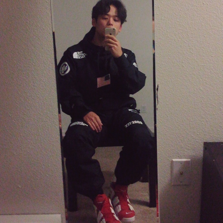 Supreme x The North Face Trans Antarctica Expedition Pullover Jacket Black - 17SS, Nike x Supreme Air More Uptempo Suptempo Red 착용 스타일 - 1