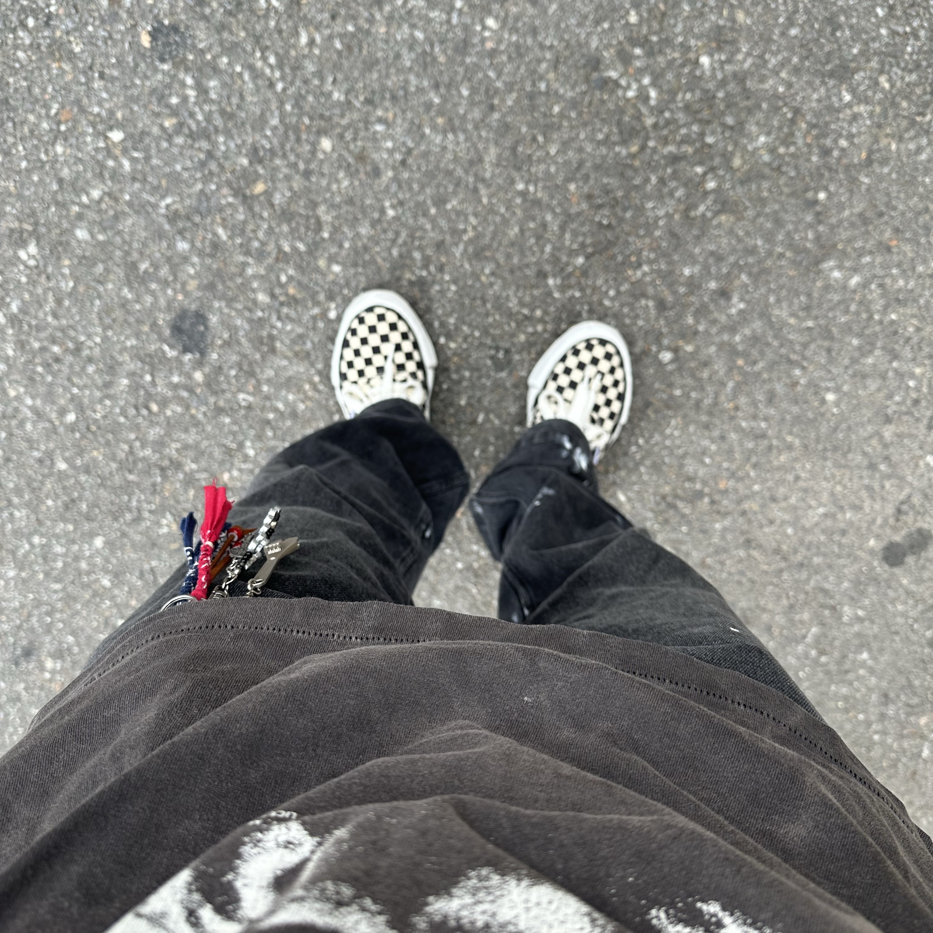 Saint Mxxxxxx x For Someone God FS S/S T-Shirt Black - 23AW, Maison Mihara Yasuhiro Baker OG Sole Canvas Low Cut Sneakers Black White 착용 스타일 - 1