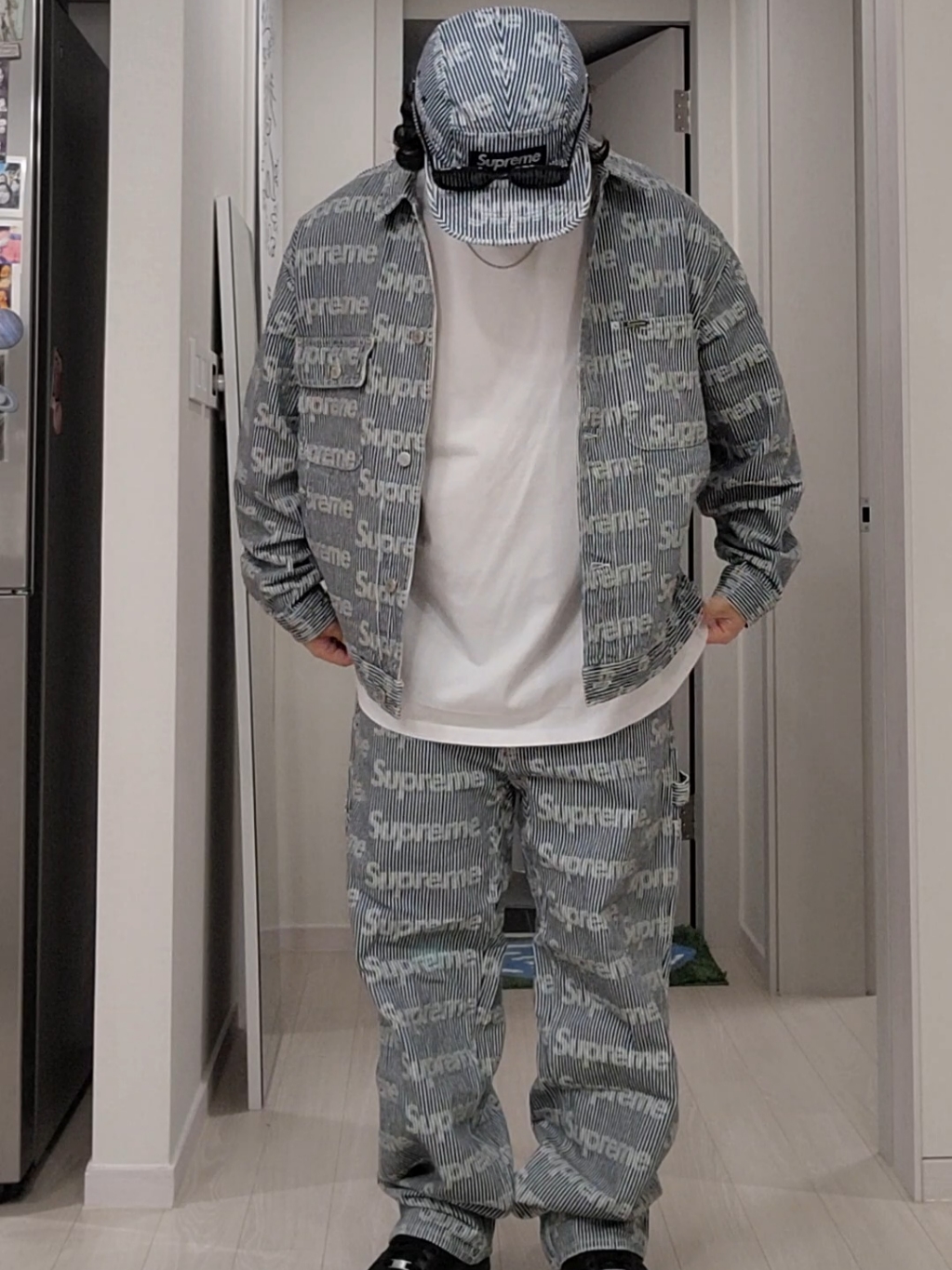 Supreme Denim Chore Trucker Jacket Stripe - 24SS, Supreme Denim Painter Pants Stripe - 24SS 착용 스타일 - 3