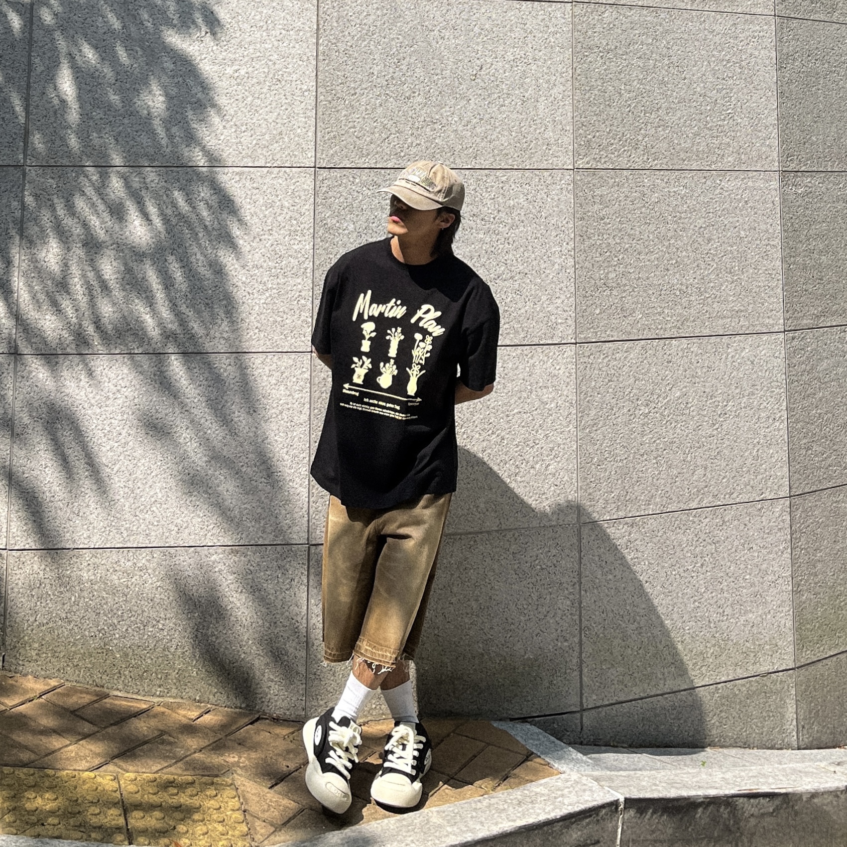 Maison Mihara Yasuhiro Blakey VL OG Sole Canvas Low-top Sneakers Black 착용 스타일 - 1