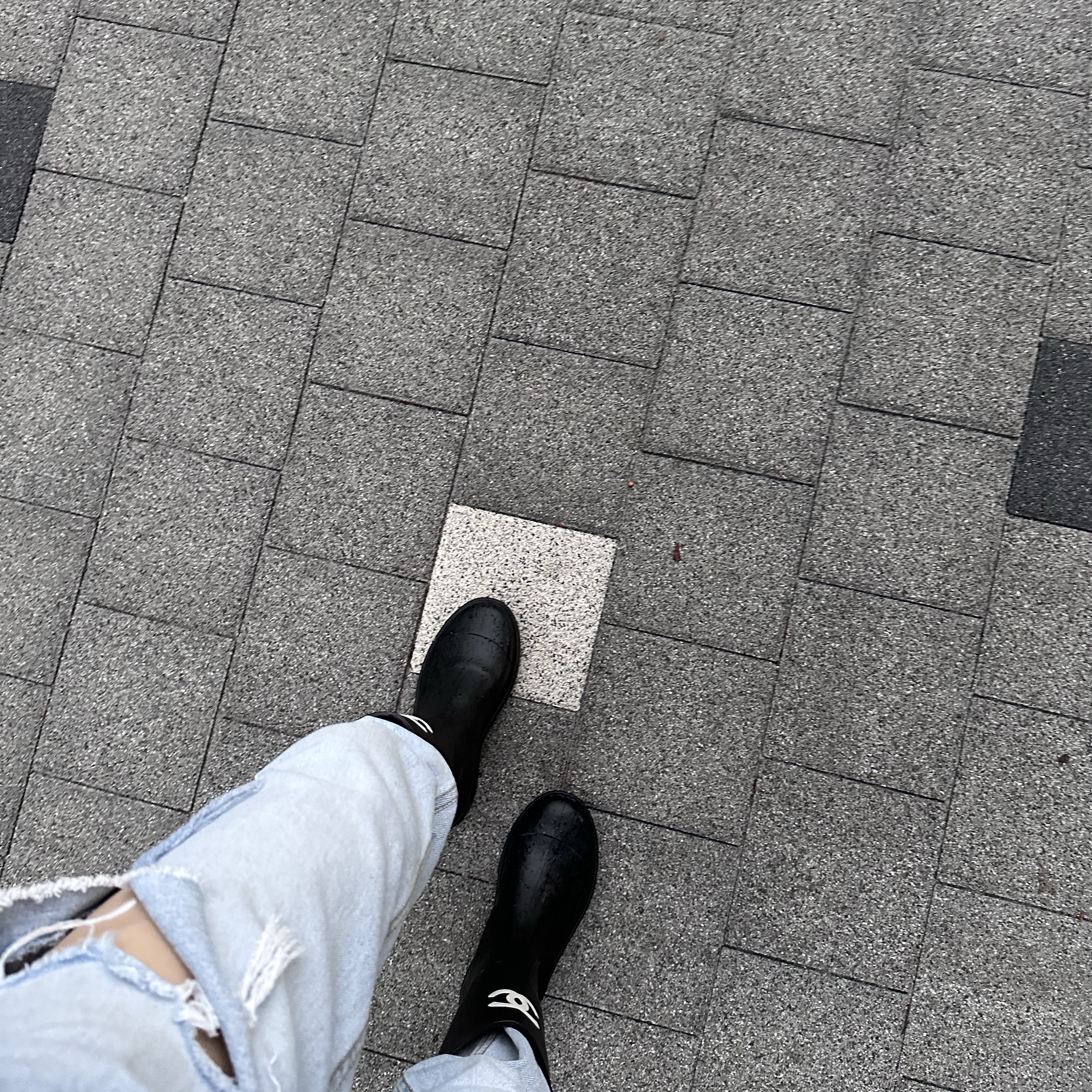 (W) Chanel Boots Caoutchouc & Black 착용 스타일