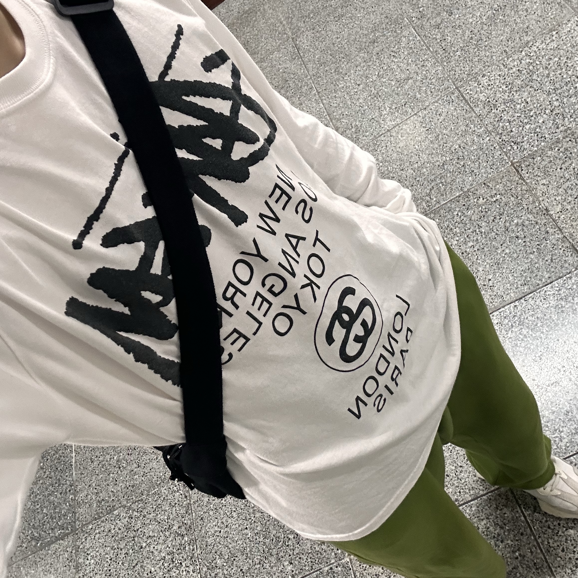 Stussy World Tour LS T-Shirt White 착용 스타일