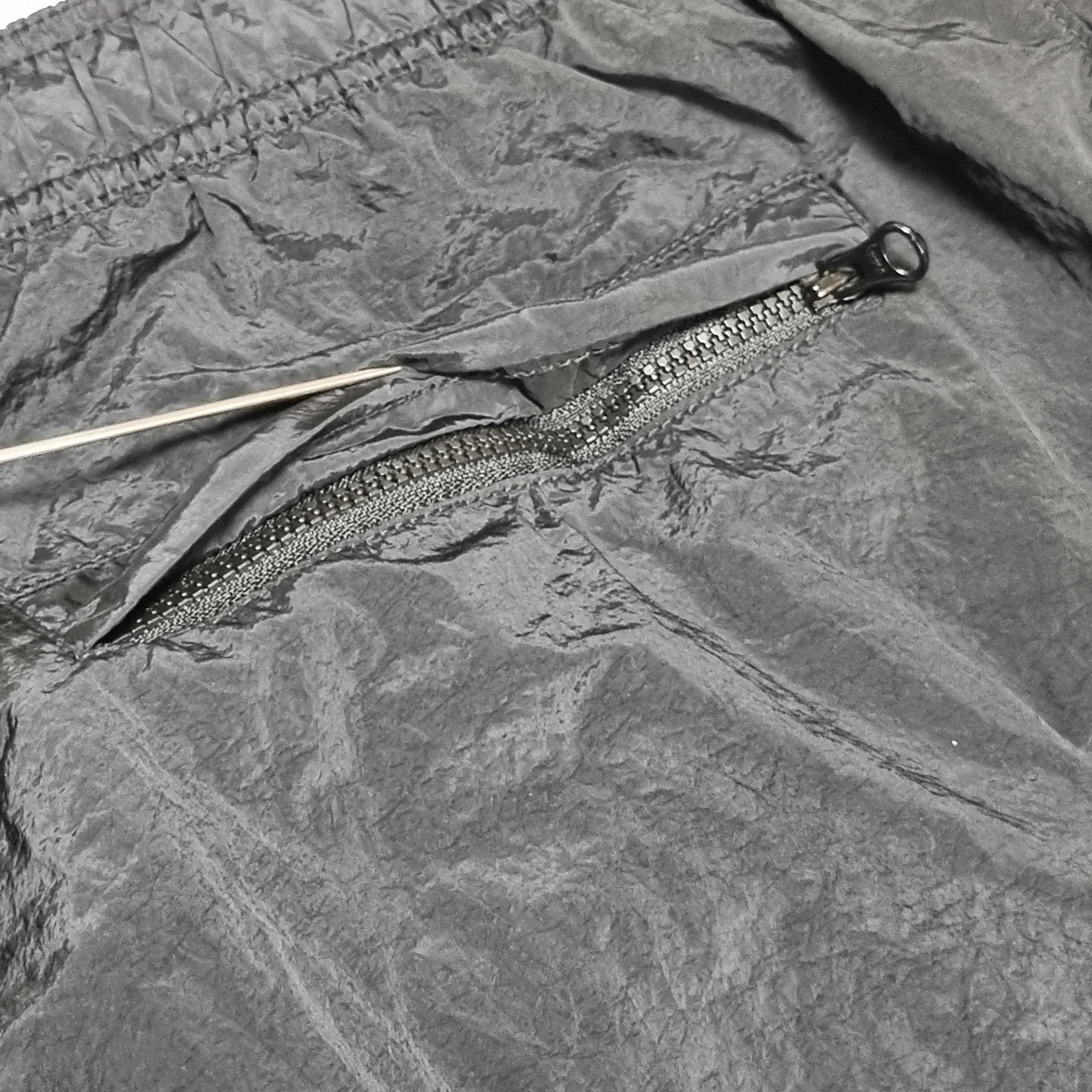 Stone Island B0943 Nylon Metal Swimming Trunk Black - 24SS 착용 스타일 - 3