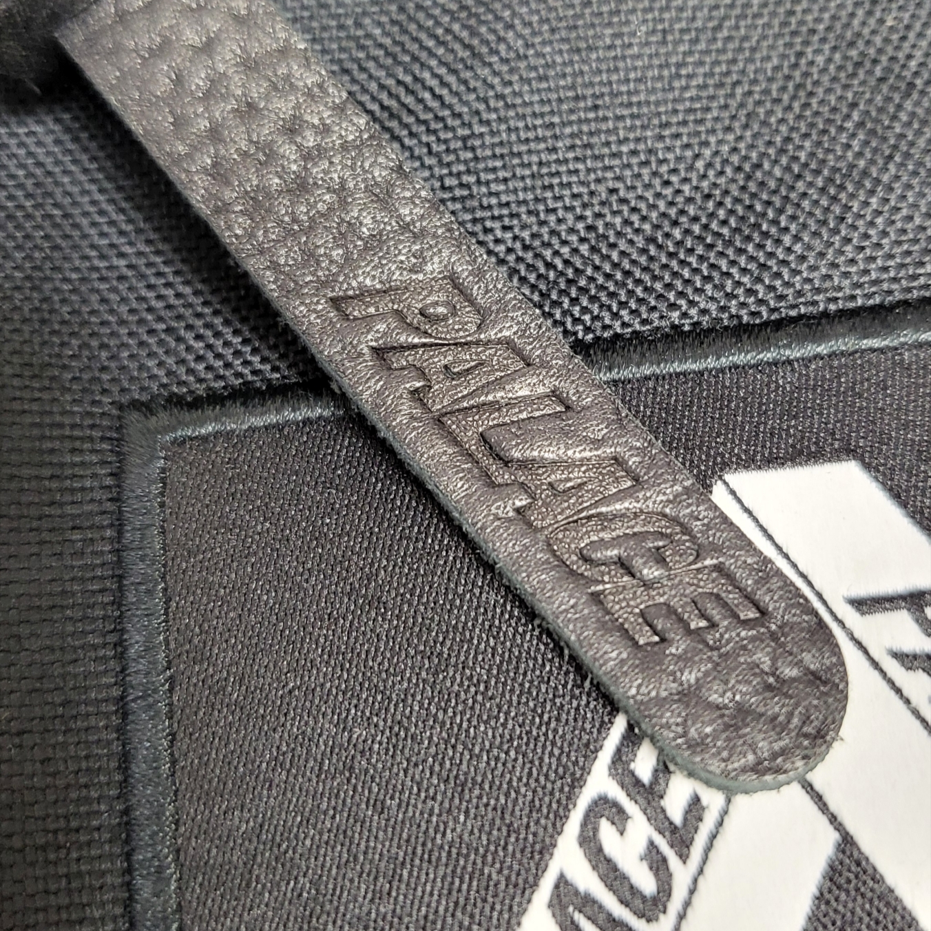 Palace Cordura Tri-Shot Bag Black - 24SS 착용 스타일 - 2