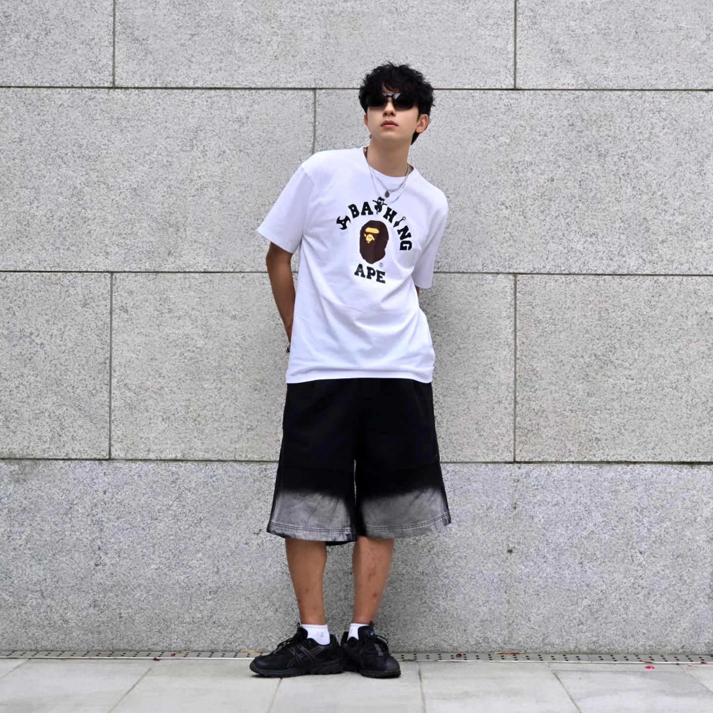 Samsung Galaxy Watch6 44mm LTE Silver (Korean Ver.), BAPE Ninja College T-Shirt White 착용 스타일 - 3