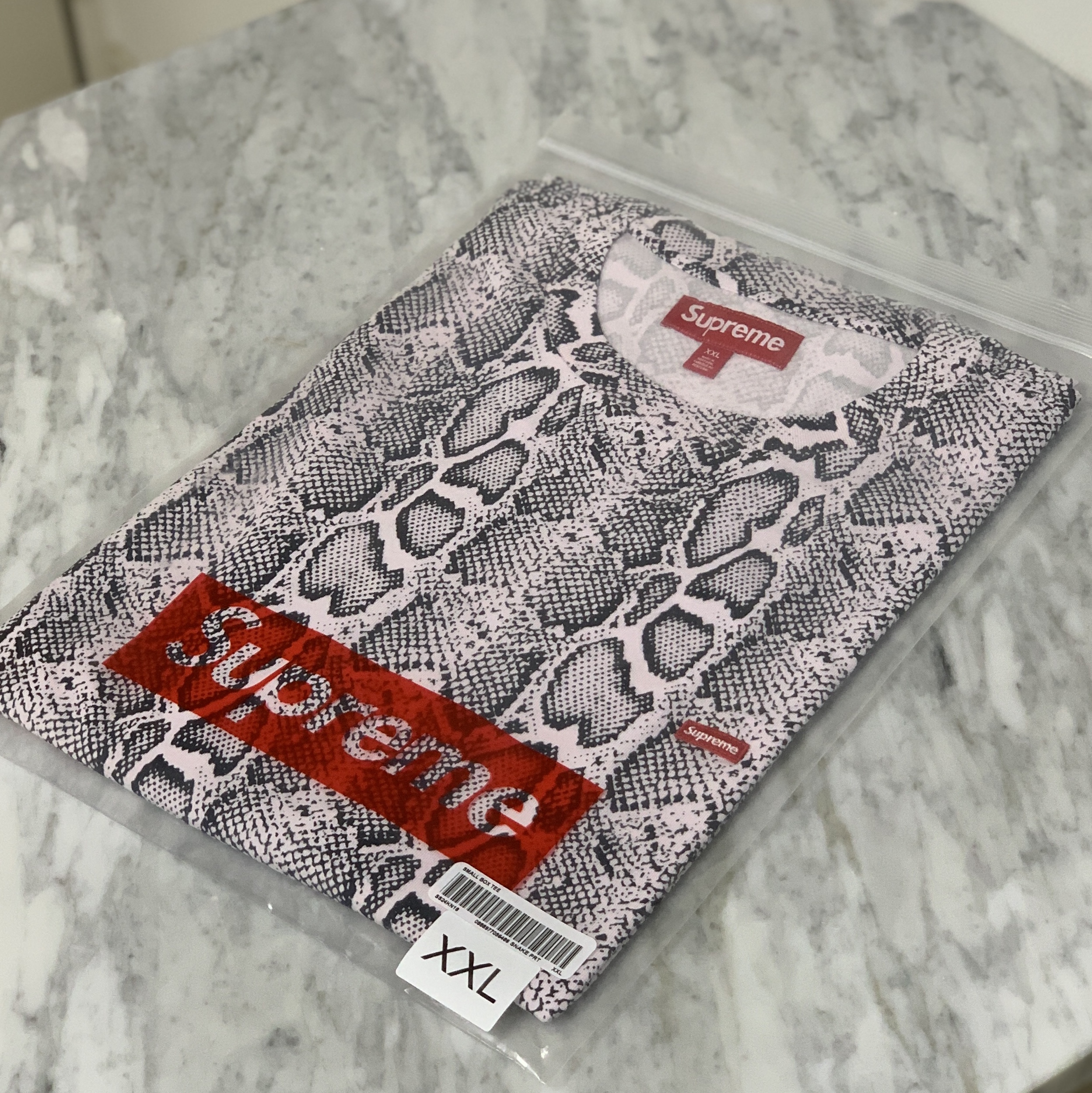 Supreme Small Box T-Shirt Snake - 24SS 착용 스타일
