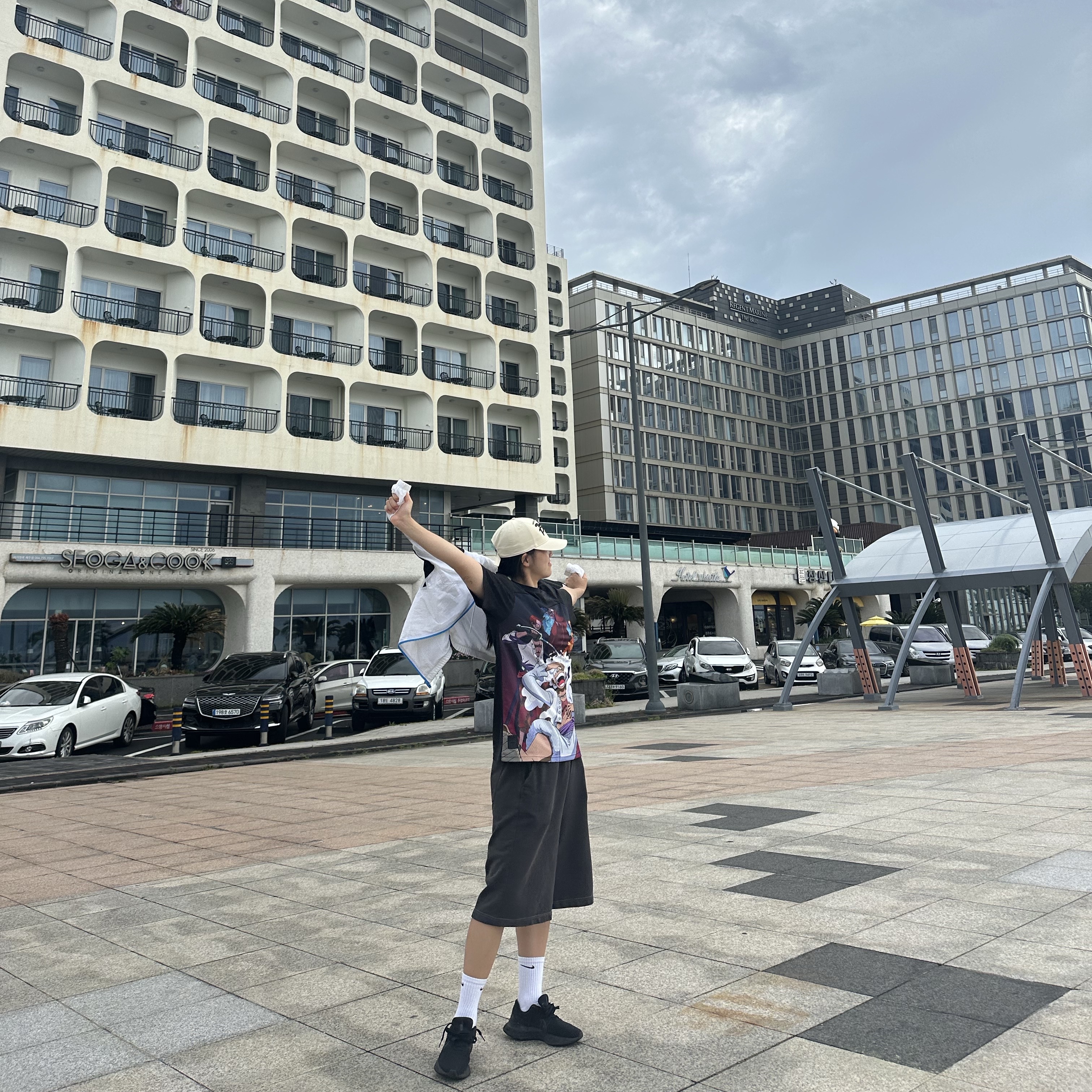 Puma x One Piece All Over Print T-Shirt Puma Black 착용 스타일