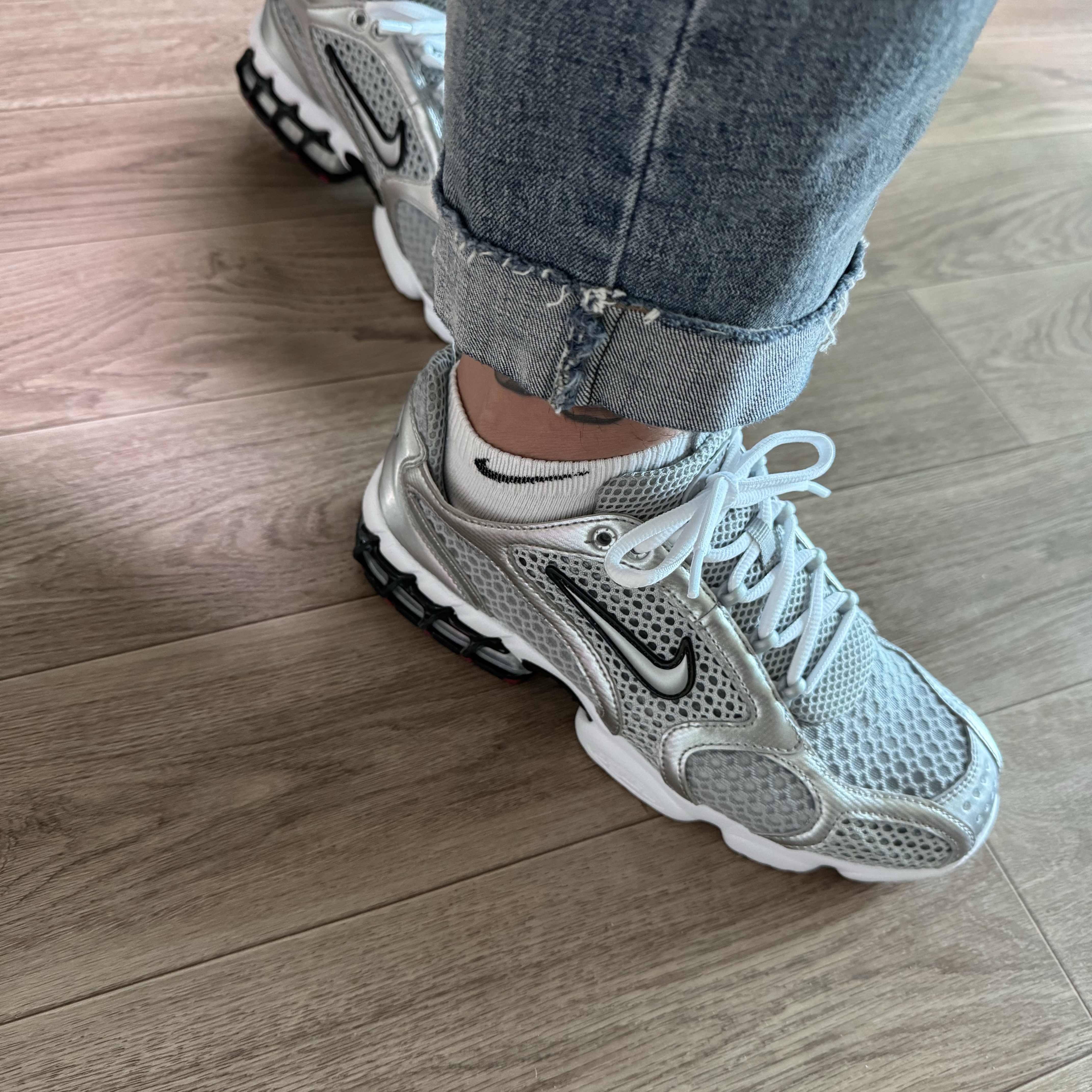 Nike Air Zoom Spiridon Cage 2 Metallic Silver 착용 스타일