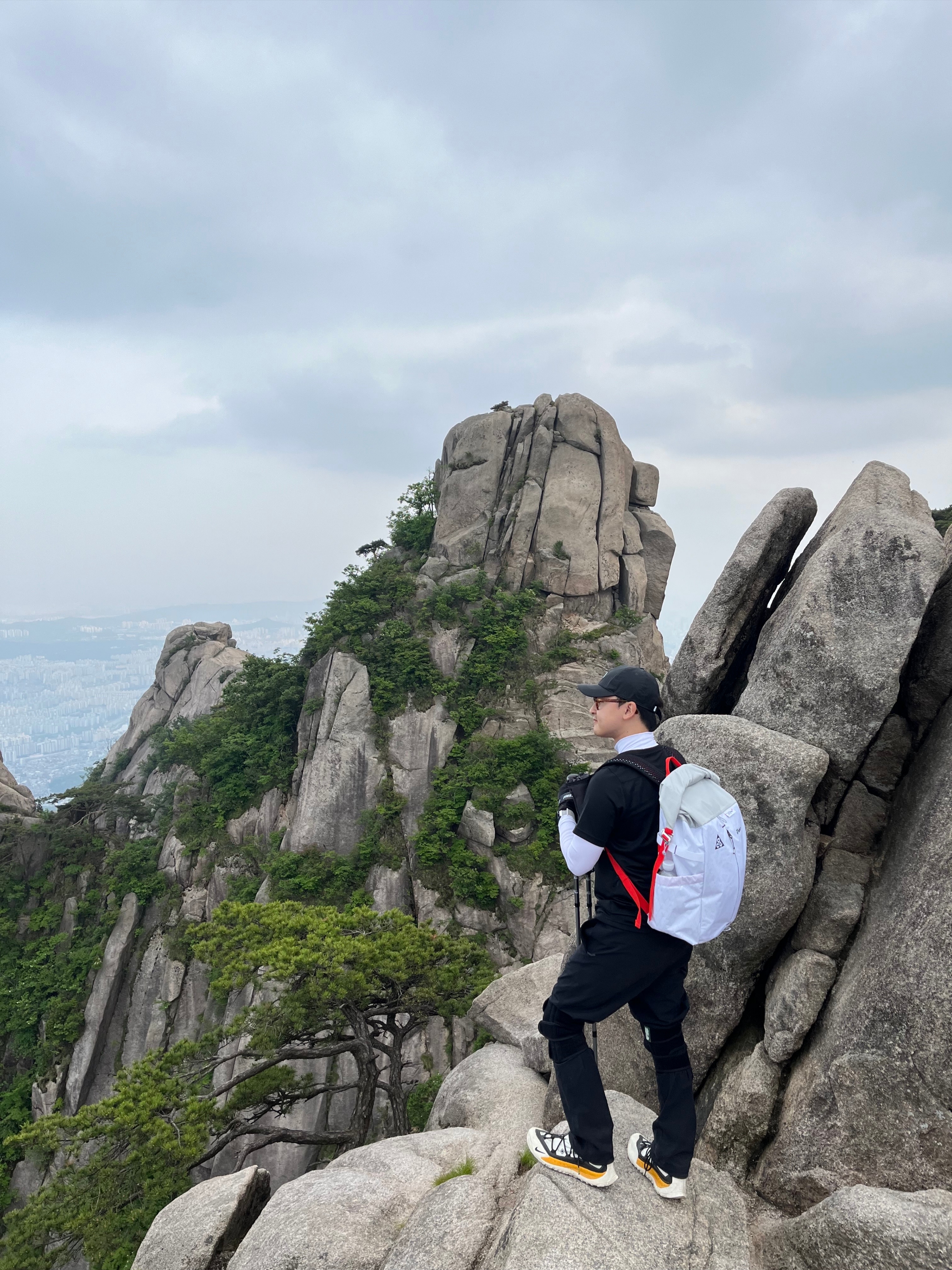 Nike ACG Sun farer Trail Pants Black - Asia, Nike ACG Aisen Daypack 32L White 착용 스타일